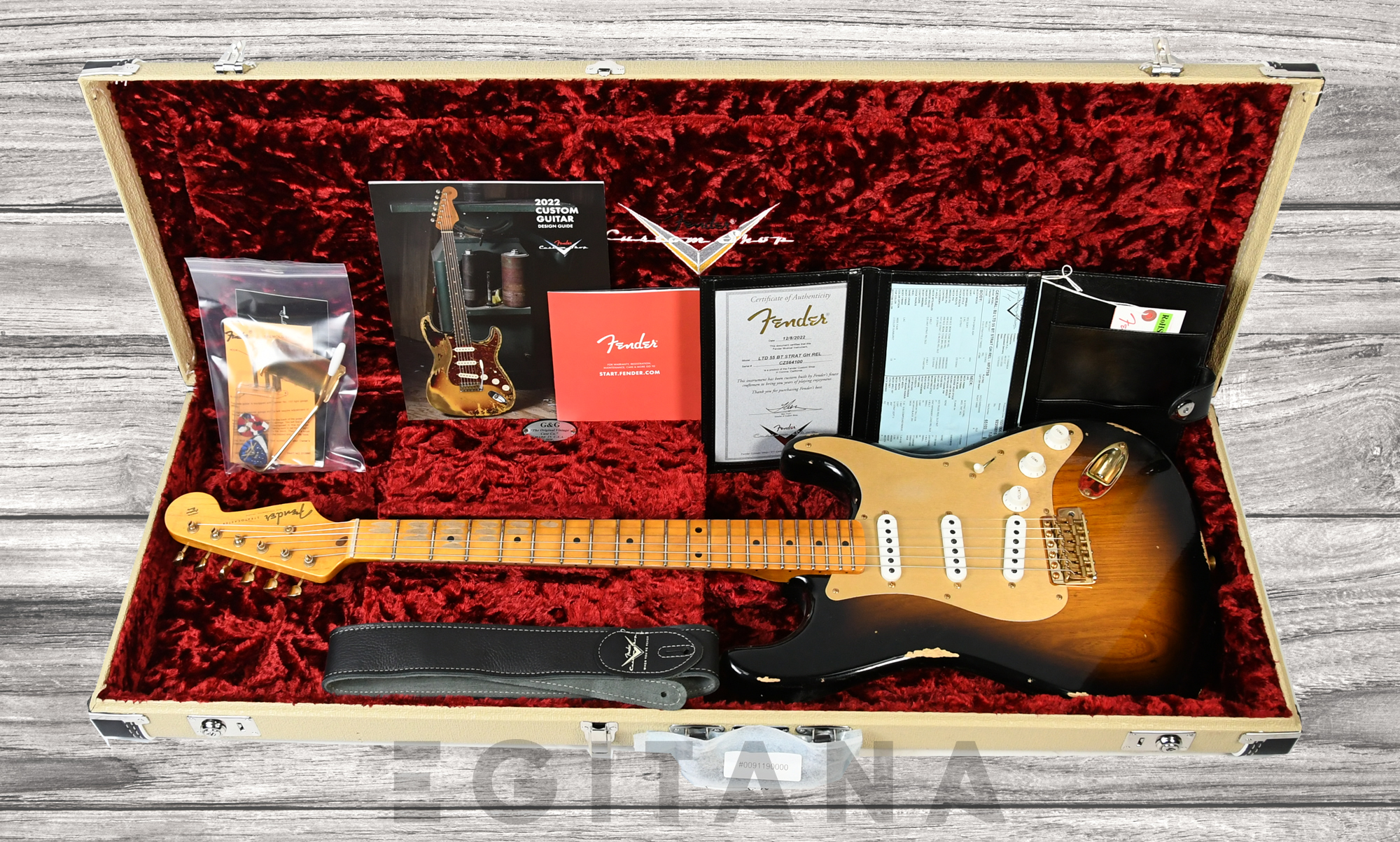 fender-custom-shop-limited-edition-55-bone-tone-relic-2a-flame-maple-fingerboard-wide-fade-2-color-sunburst-gold-hardware_63c588bc14518.jpg