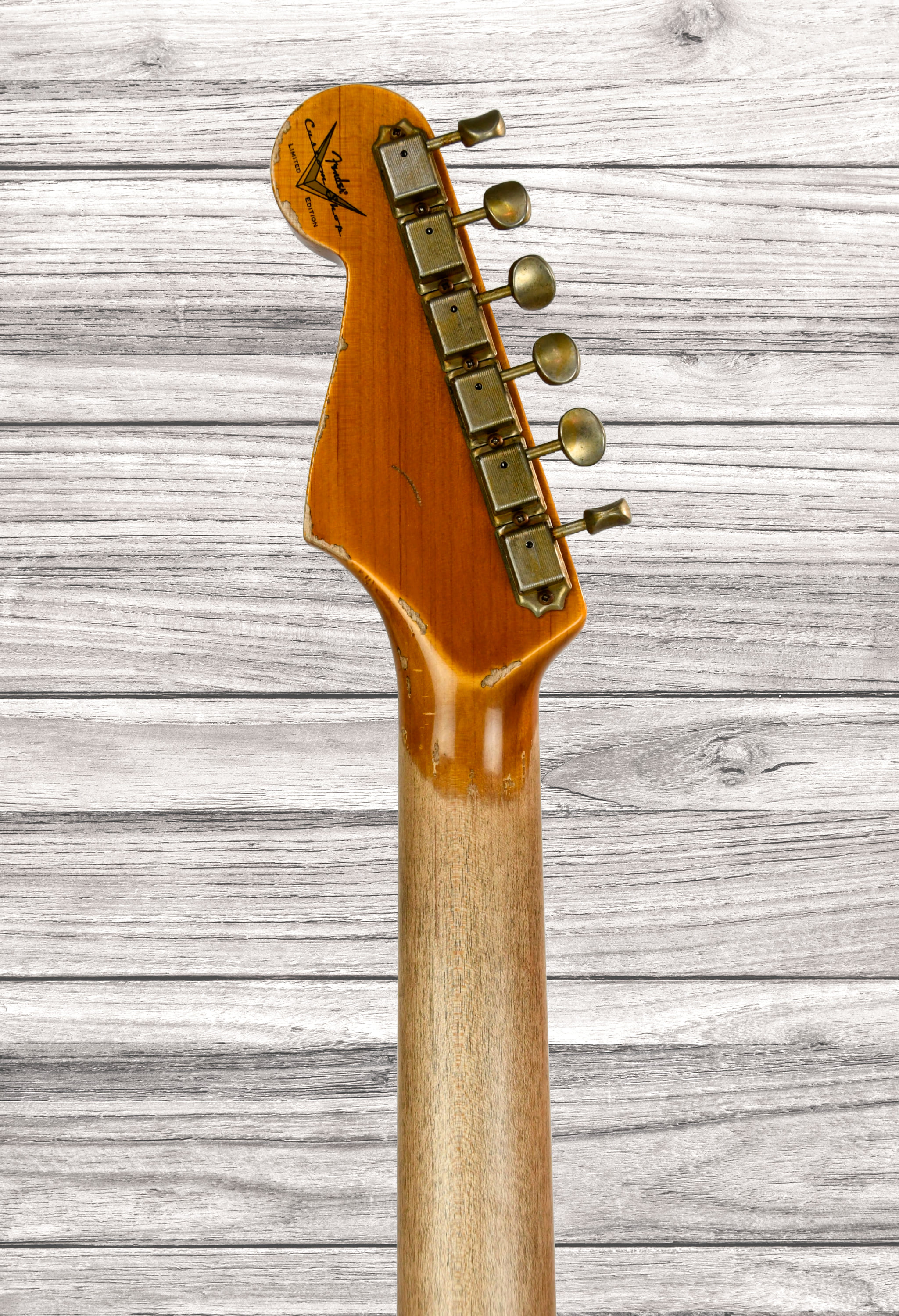 fender-custom-shop-limited-edition-61-strat-super-heavy-realic-sonic-blue-3-color-sunburst_67af589bc8df8.jpg