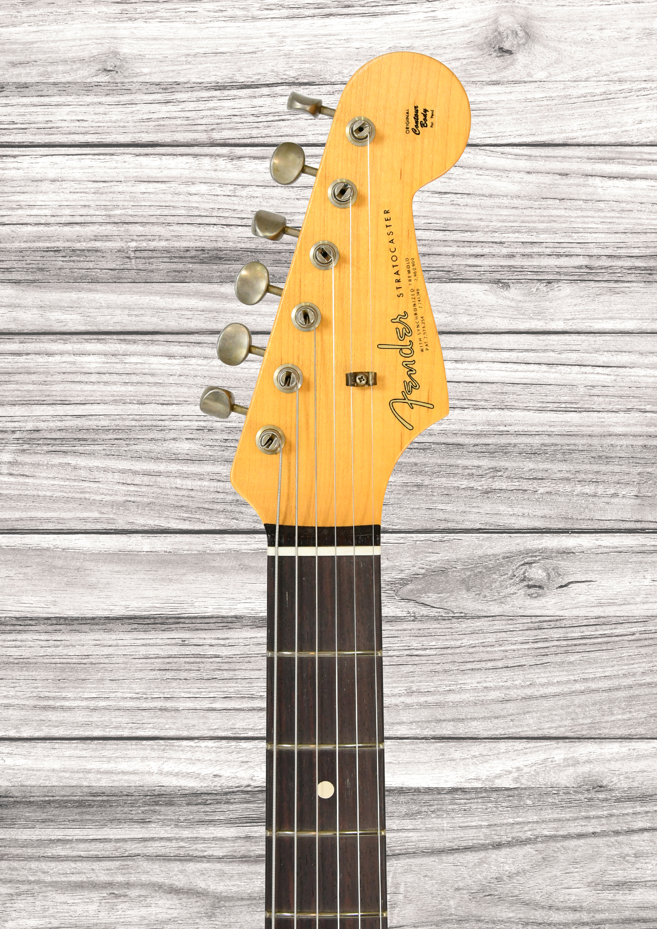 fender-custom-shop-limited-edition-63-stratocaster-journeyman-candy-apple-red_69315d1e45453.jpg