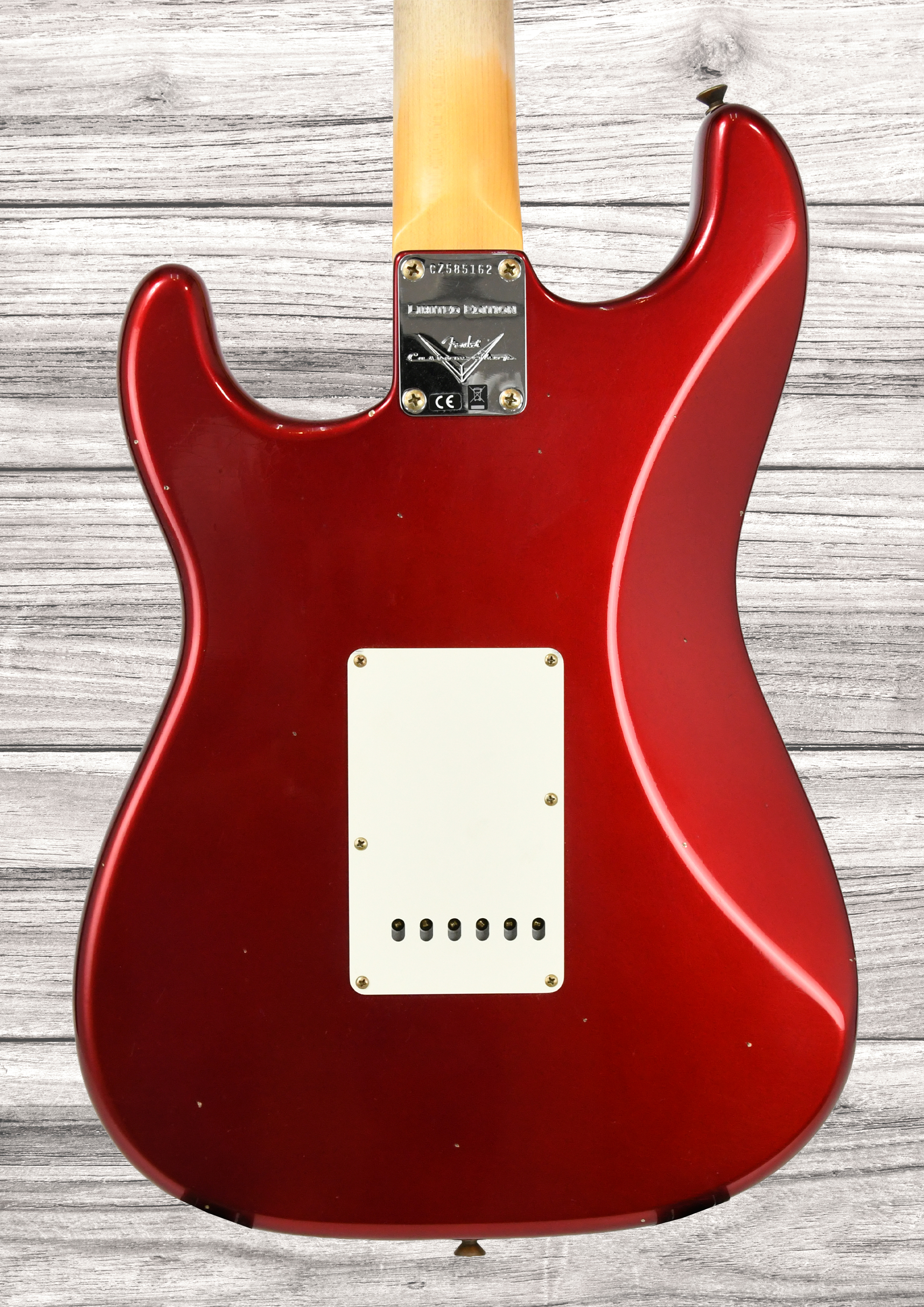 fender-custom-shop-limited-edition-63-stratocaster-journeyman-candy-apple-red_69315d244ad2c.jpg