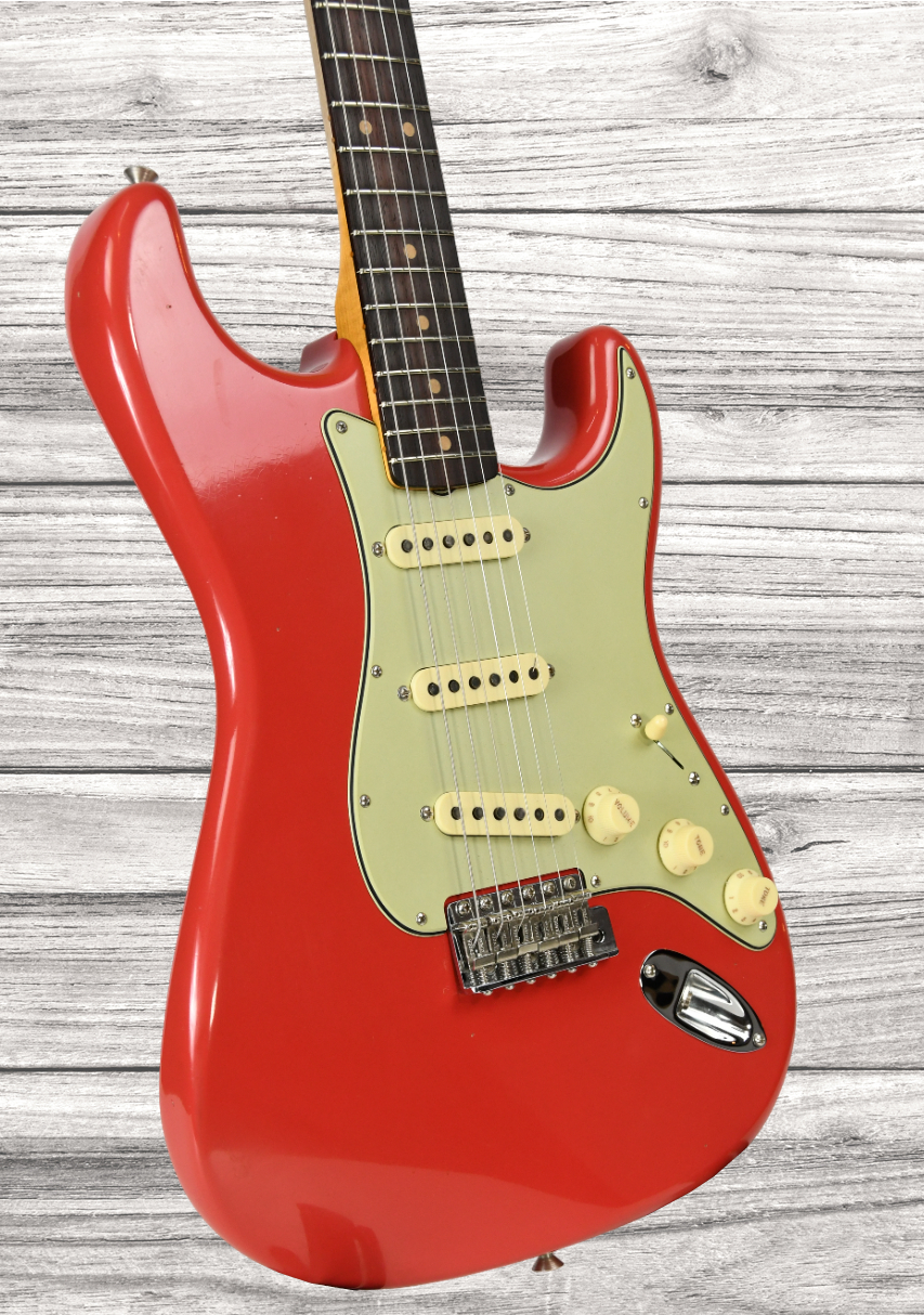 fender-custom-shop-limited-edition-63-stratocaster-journeyman-relic-aged-fiesta-red_66018714645a3.jpg