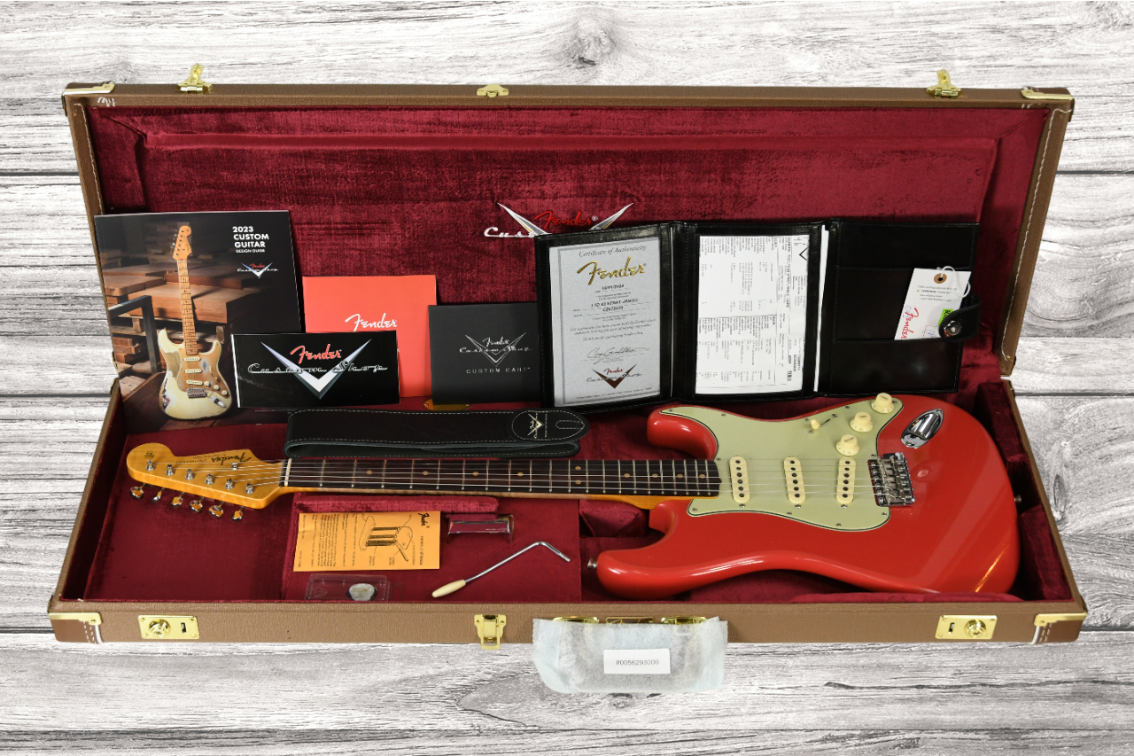 fender-custom-shop-limited-edition-63-stratocaster-journeyman-relic-aged-fiesta-red_6601872cd2b81.jpg