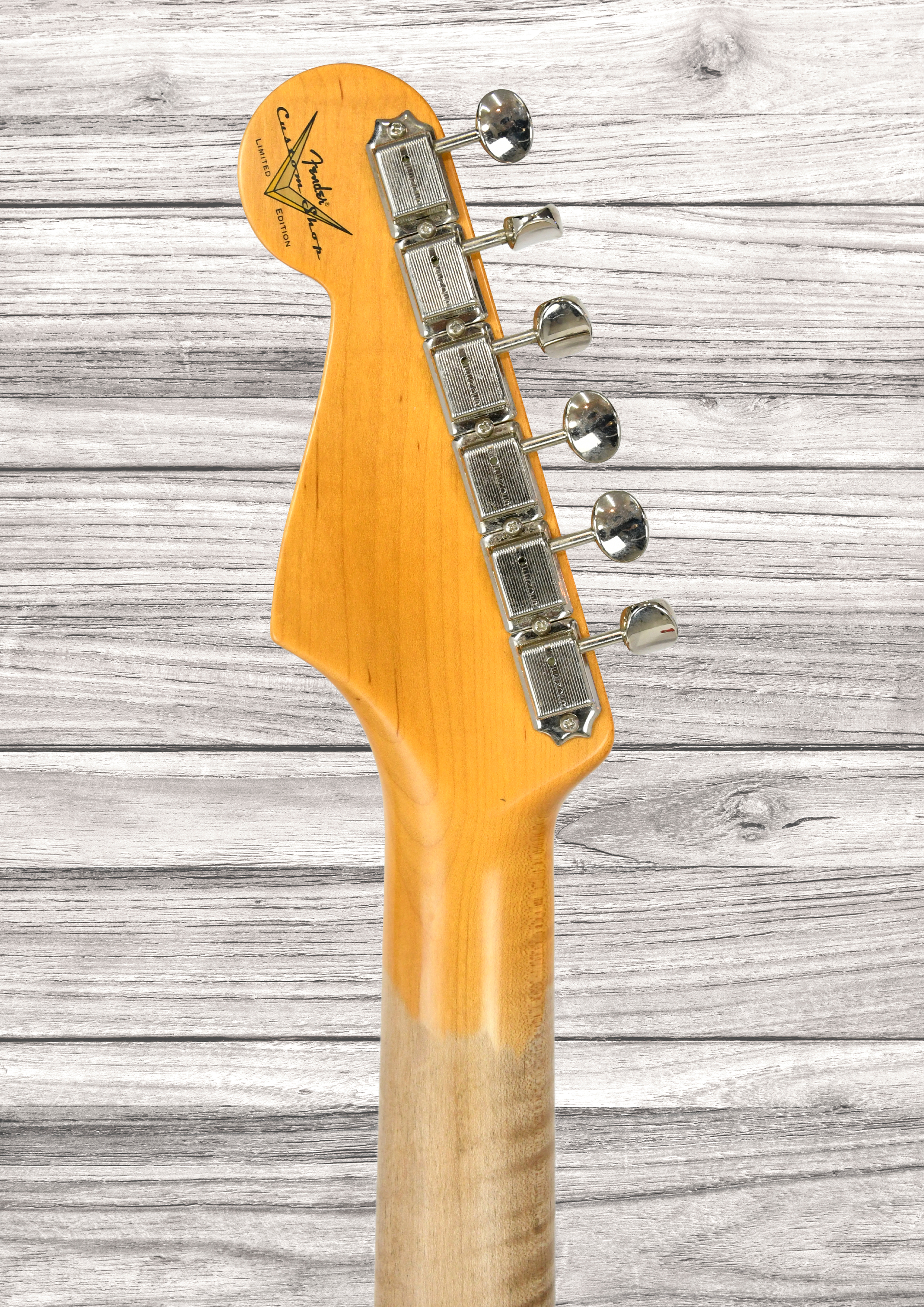 fender-custom-shop-limited-edition-63-stratocaster-journeyman-relic-aged-fiesta-red_694ab73df1ba4.jpg