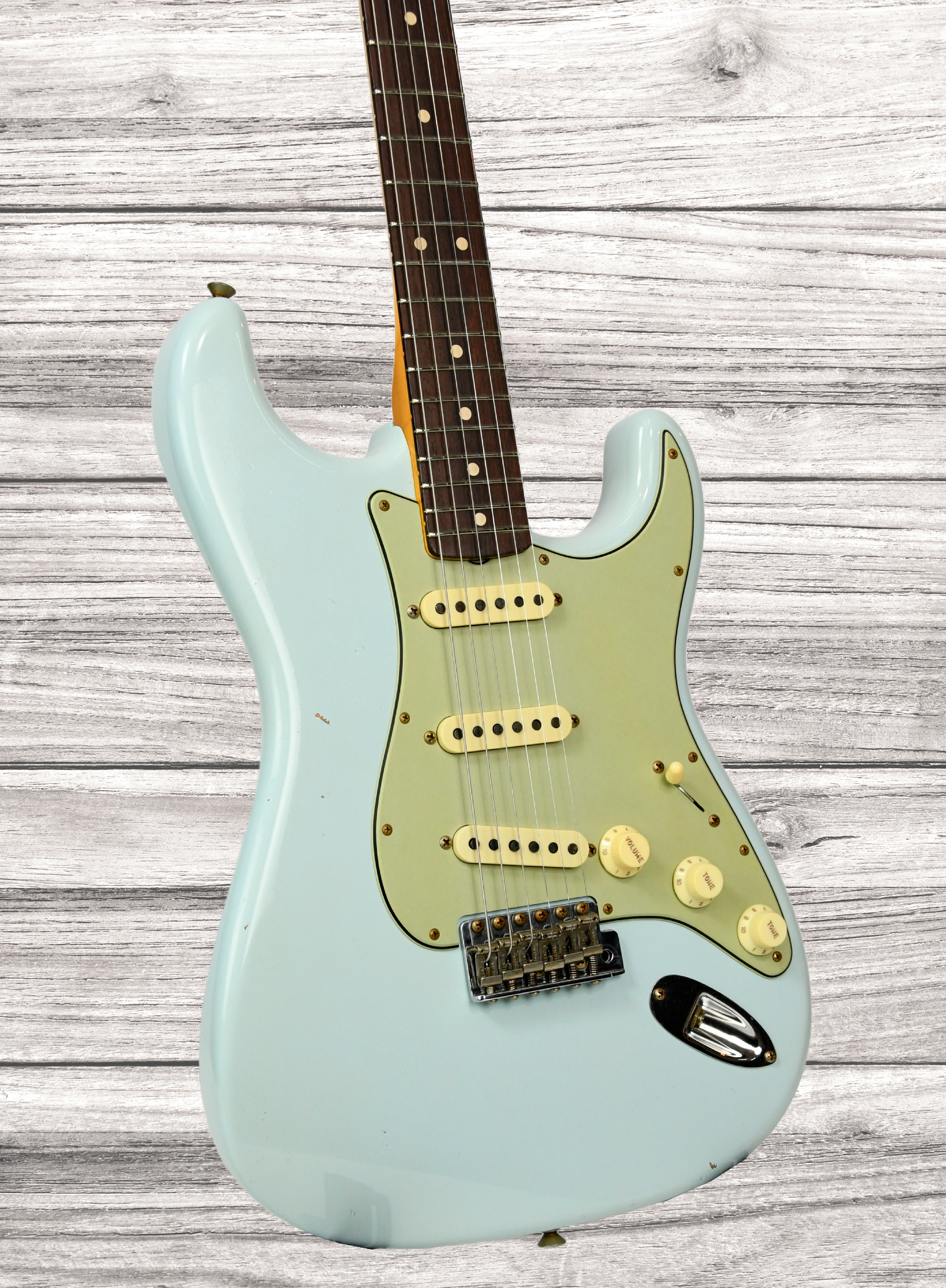 fender-custom-shop-limited-edition-63-stratocaster_684017241c47a.jpg
