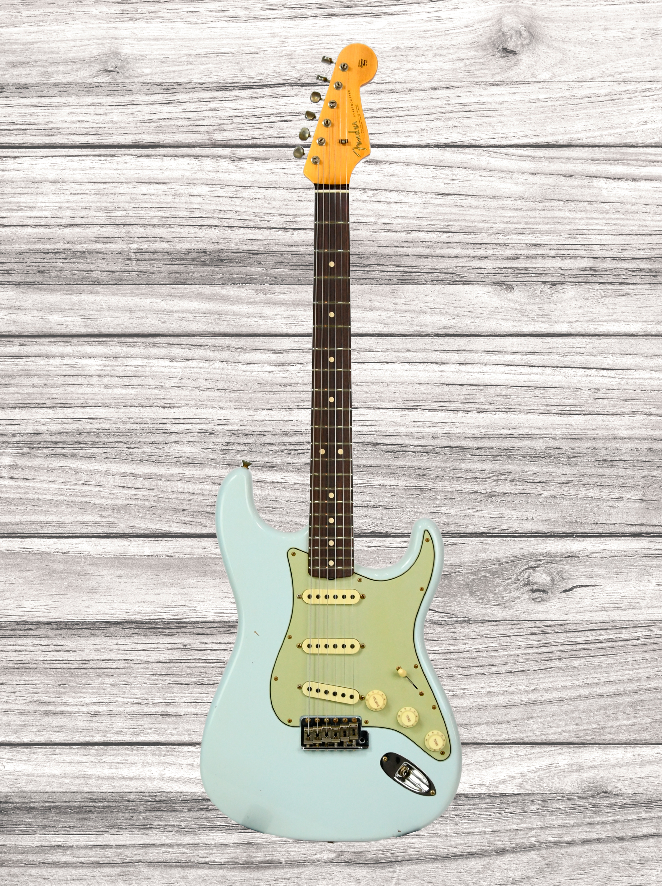 fender-custom-shop-limited-edition-63-stratocaster_68401727ec719.jpg