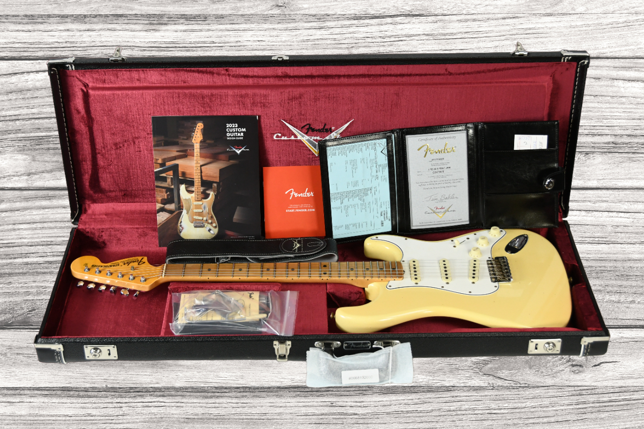 fender-custom-shop-limited-edition-69-strat-journeyman-relic-aged-vintage-white_65b7890500fbd.jpg