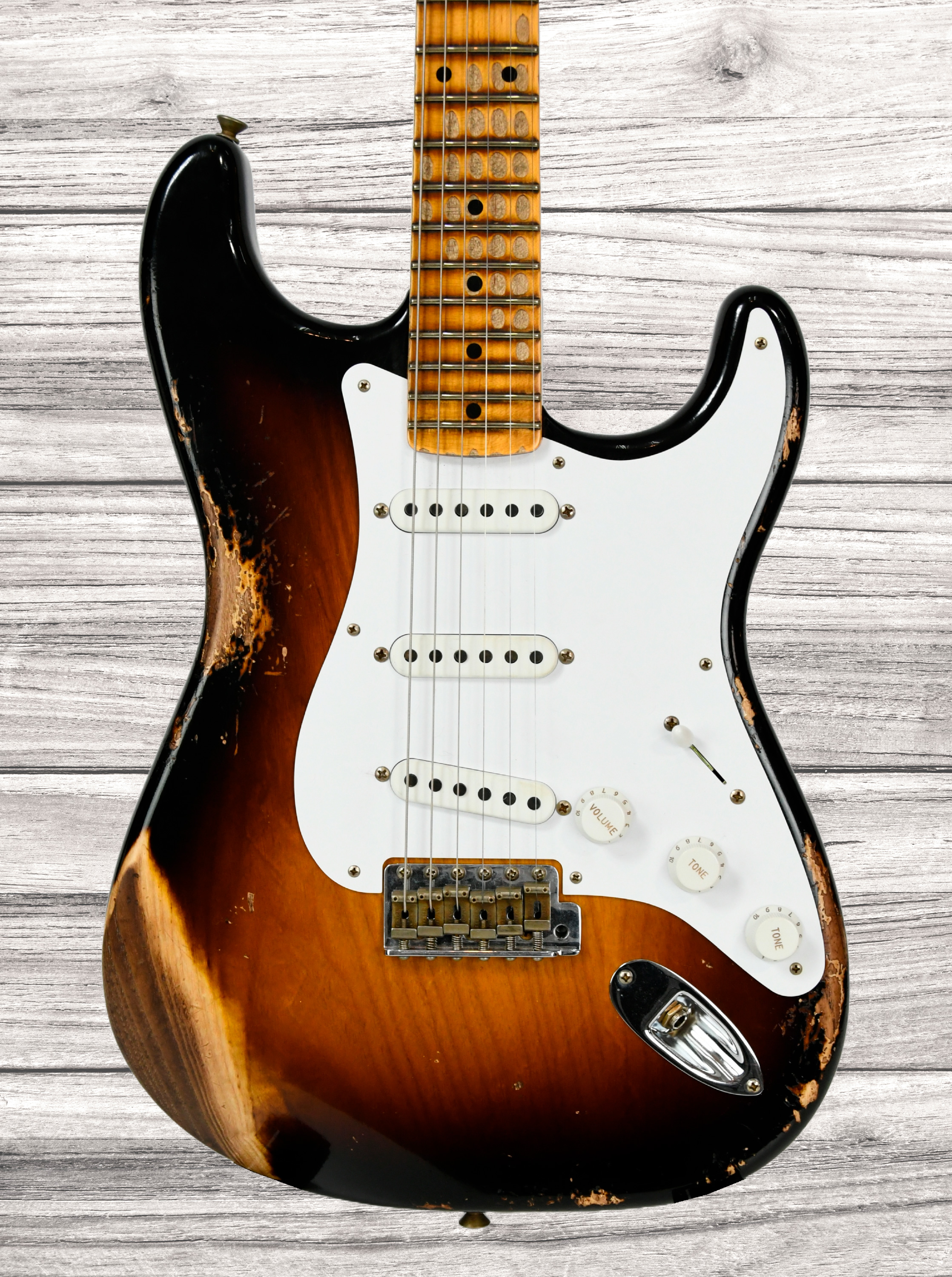 fender-custom-shop-limited-edition-70th-anniversary-1954-stratocaster-heavy-relic_67e2c733e27a1.jpg