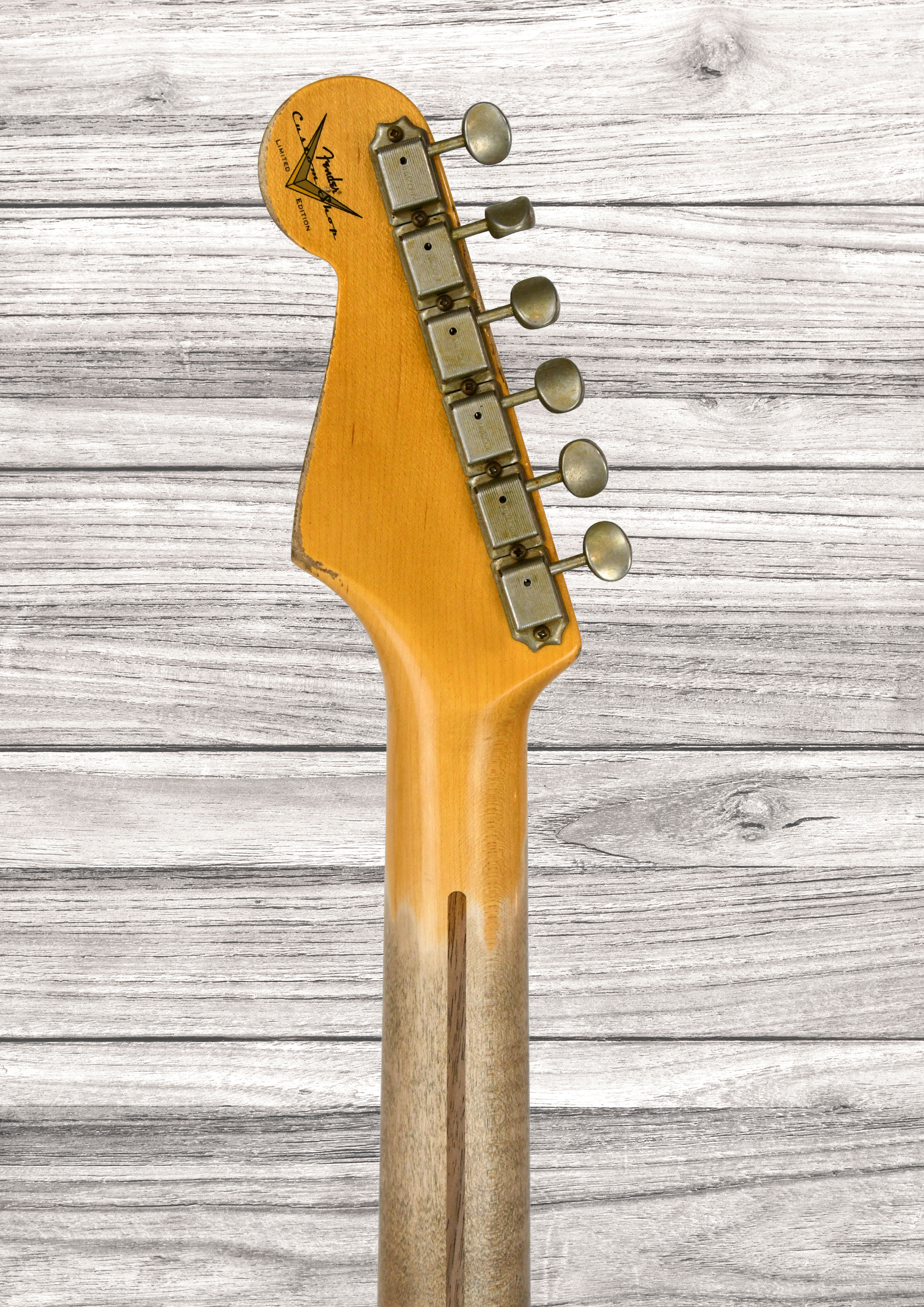 fender-custom-shop-limited-edition-70th-anniversary-54-strat-super-heavy-relic-2-color-sunburst_6932ab1c41861.jpg