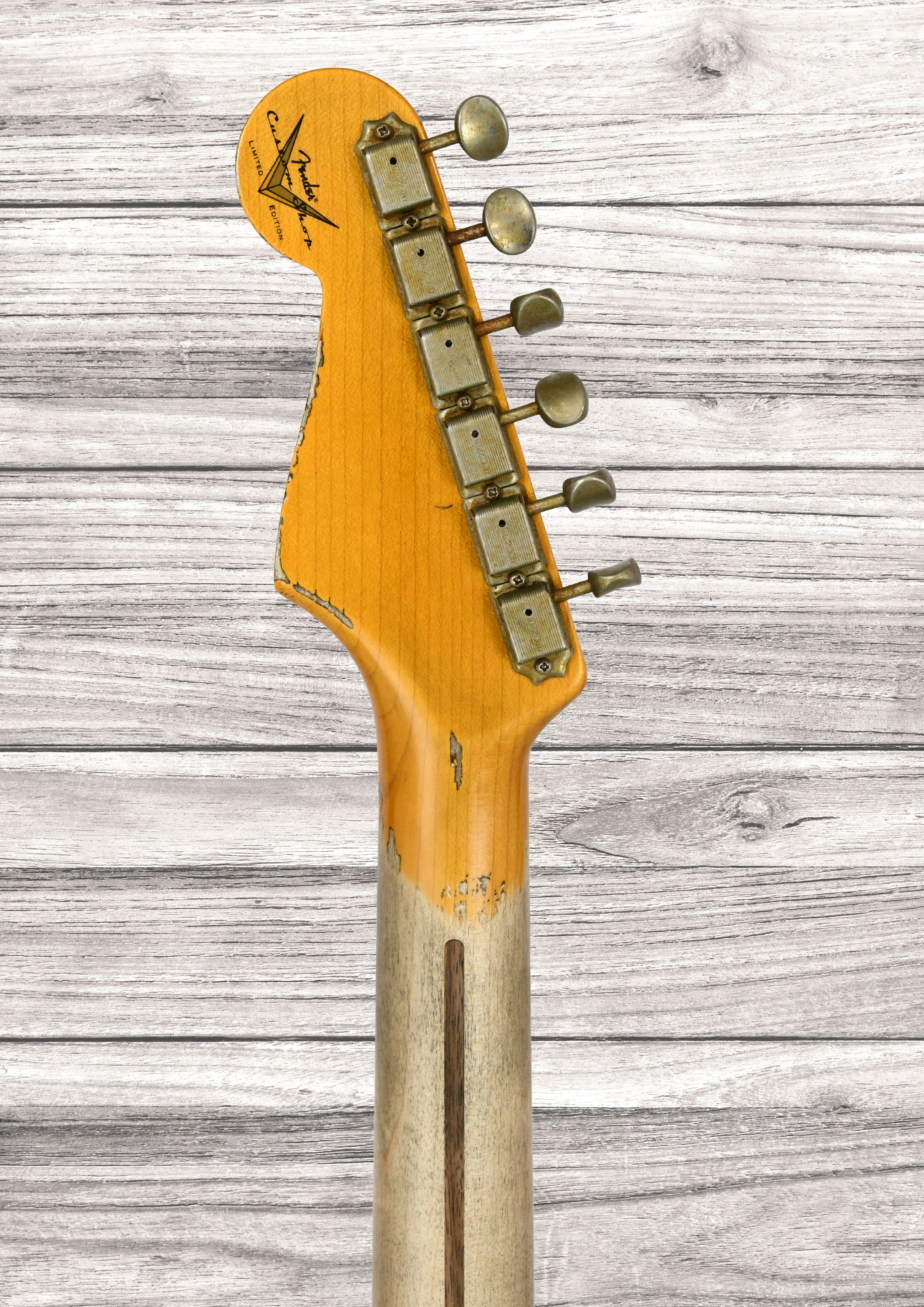 fender-custom-shop-limited-edition-70th-anniversary-54-strat-super-heavy-relic-2-color-sunburst_69691d99047d4.jpg