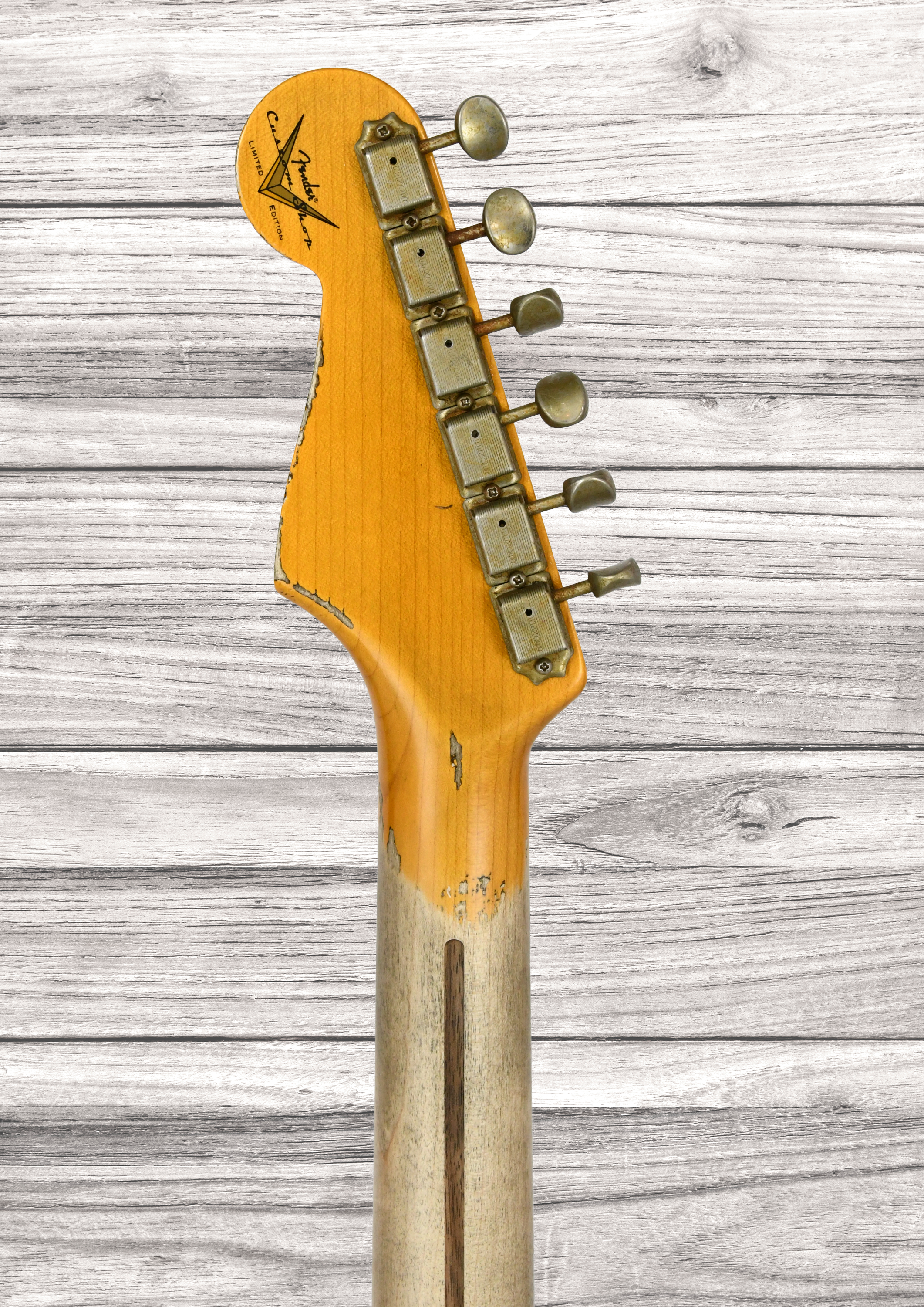 fender-custom-shop-limited-edition-70th-anniversary-54-strat-super-heavy-relic-2-color-sunburst_69691d99047d4.png