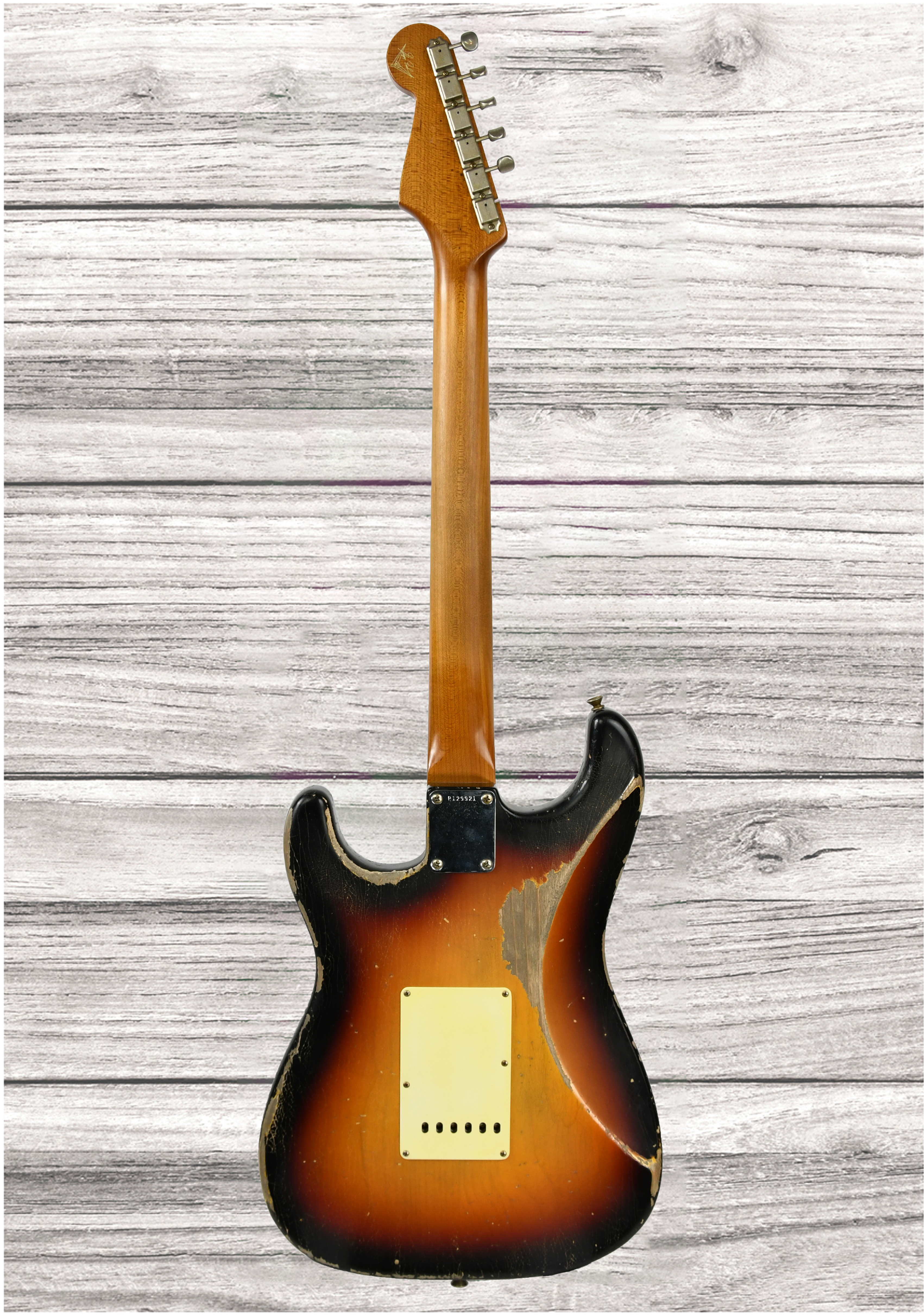 fender-custom-shop-masterbuilt-greg-fessler-1963-stratocaster-relic-3-tone-sunburst_648c1fe89e215.jpg