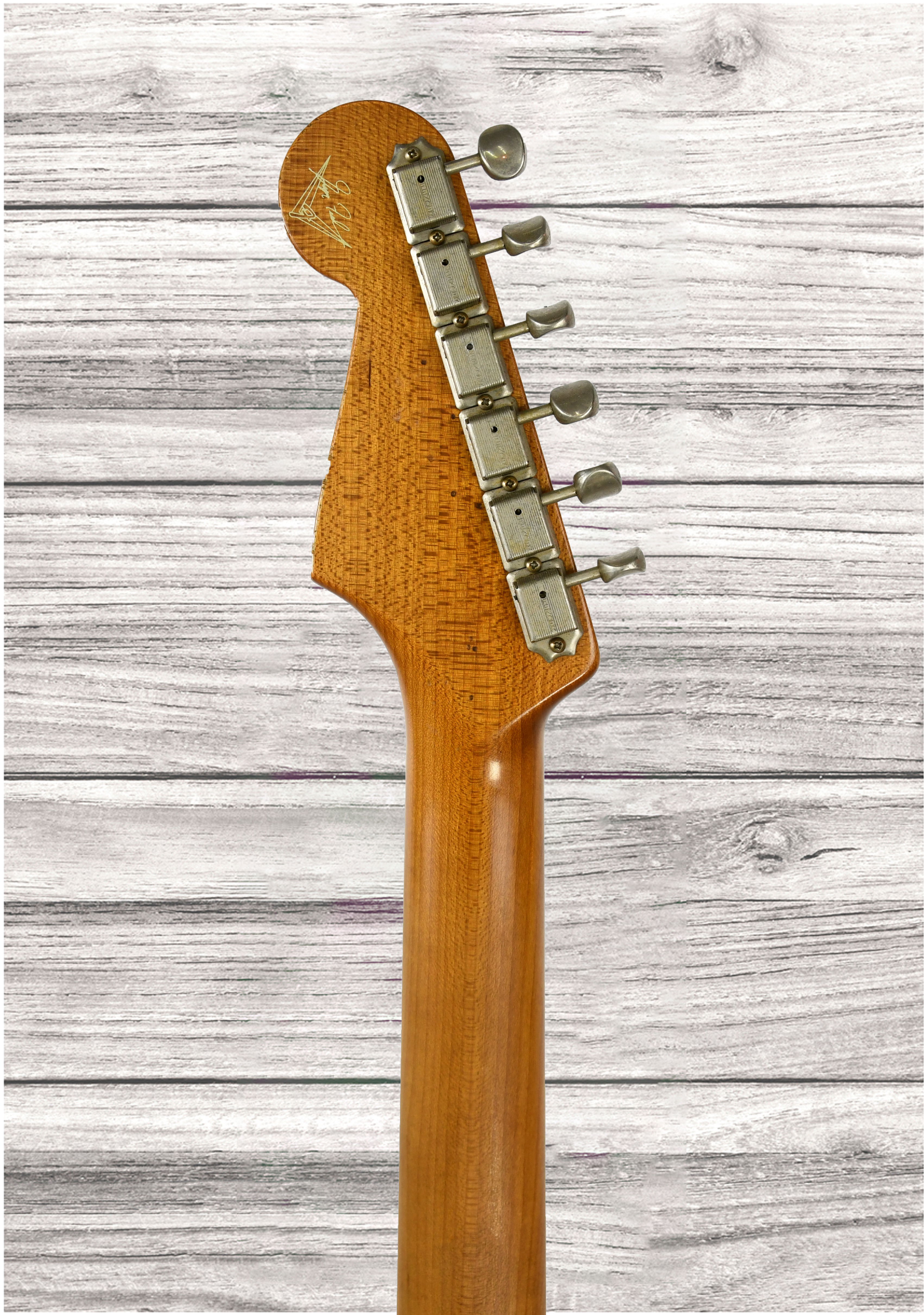 fender-custom-shop-masterbuilt-greg-fessler-1963-stratocaster-relic-3-tone-sunburst_648c1ff50d16b.jpg
