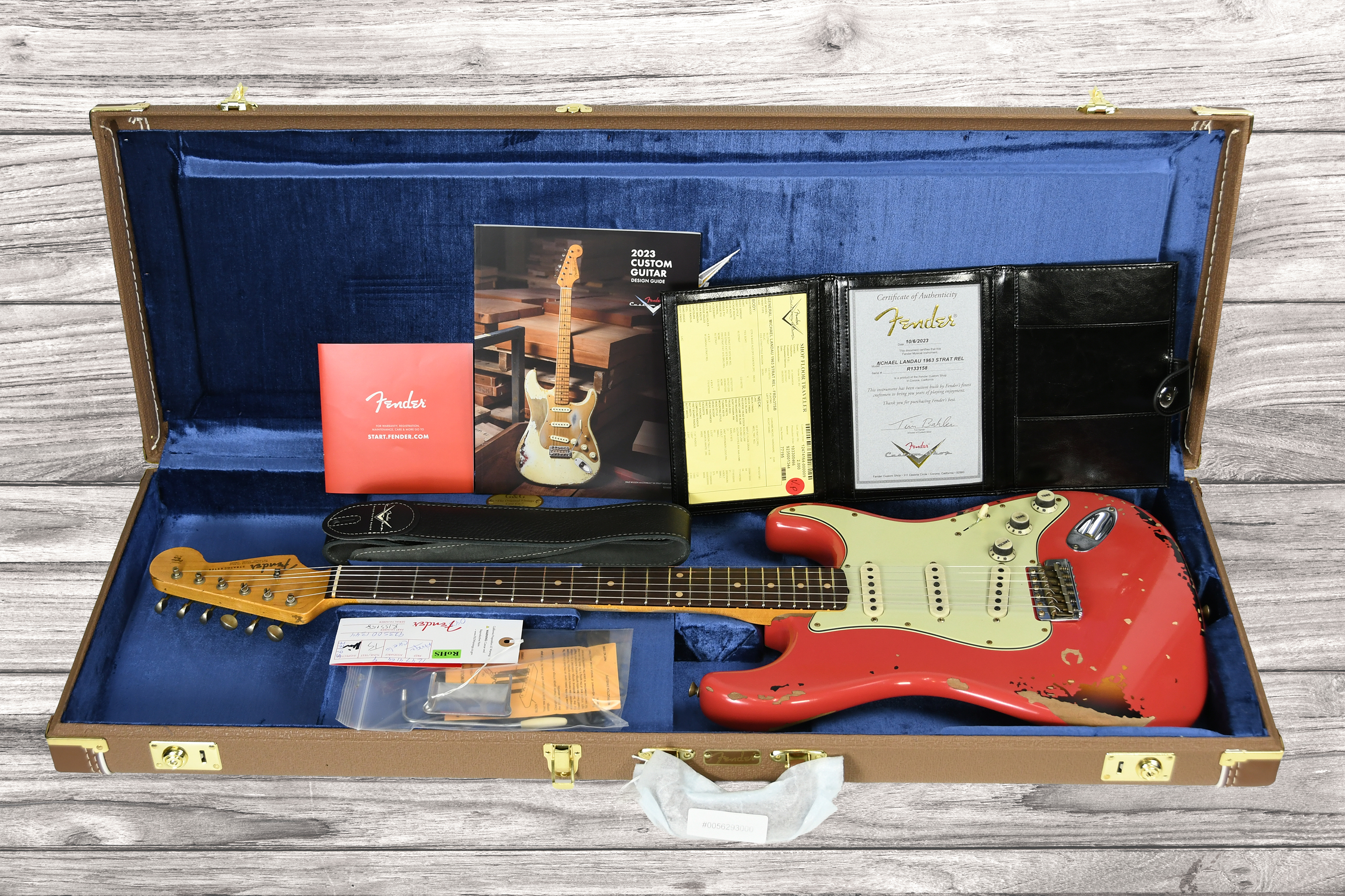fender-custom-shop-michael-landau-63-relicstratfr_6929cc198a330.jpg