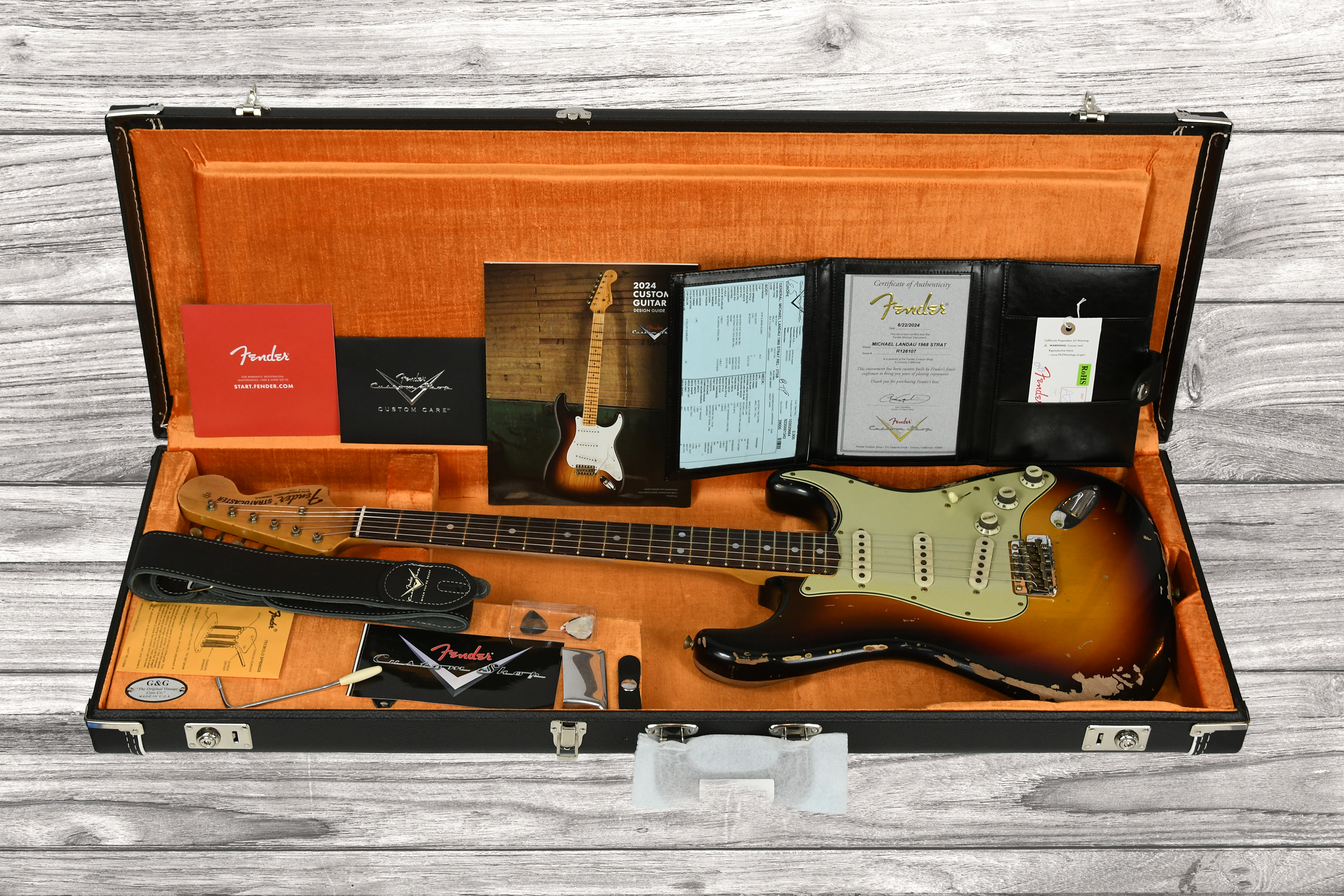 fender-custom-shop-michael-landau-signature-1968-round-laminated-rosewood-bleached-3-color-sunburst_6904f73d092b1.jpg