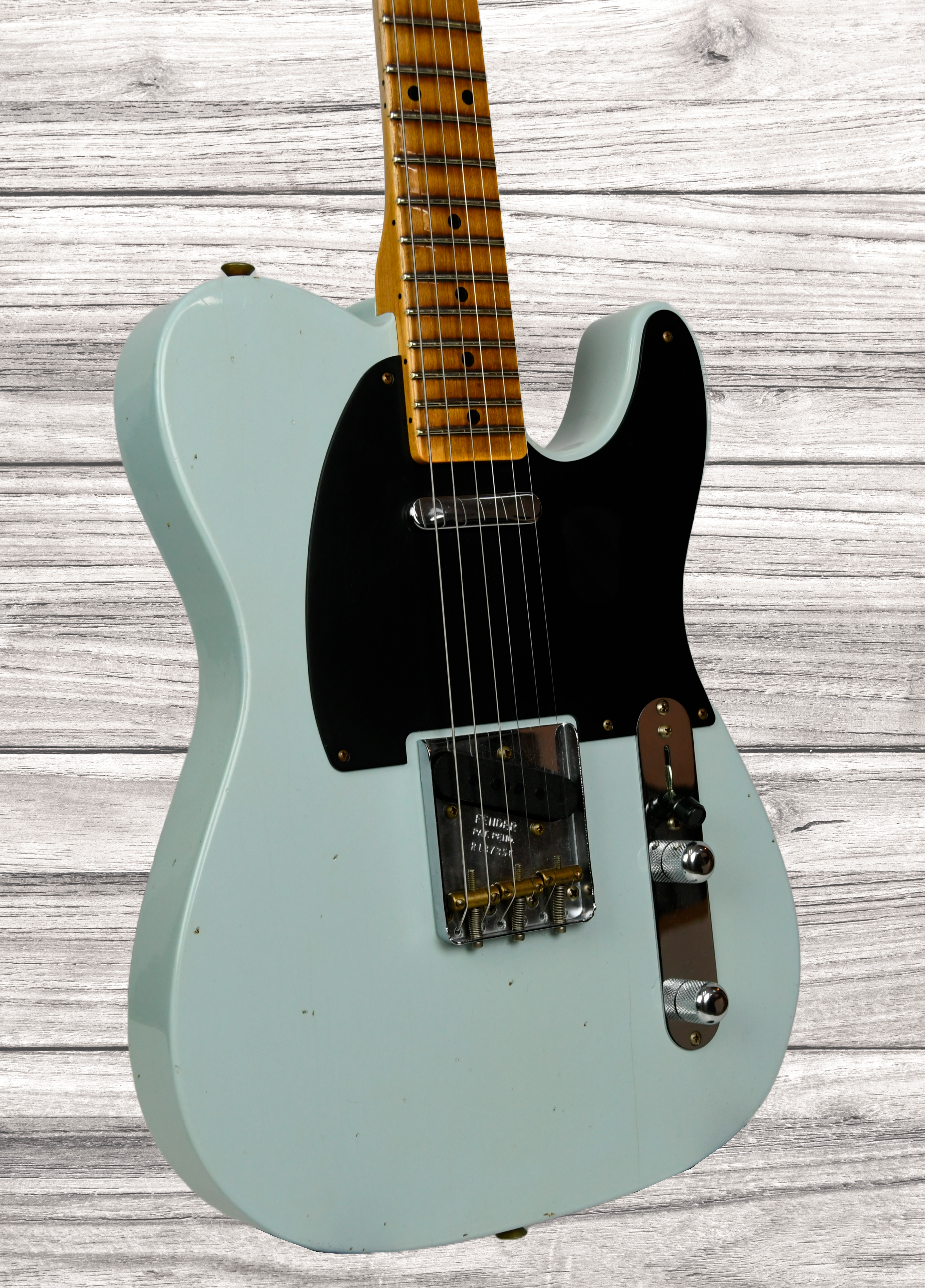 fender-custom-shop-time-machine-collection-54-tele-journeyman-relic-faded-sonic-blue_672a089b83563.jpg