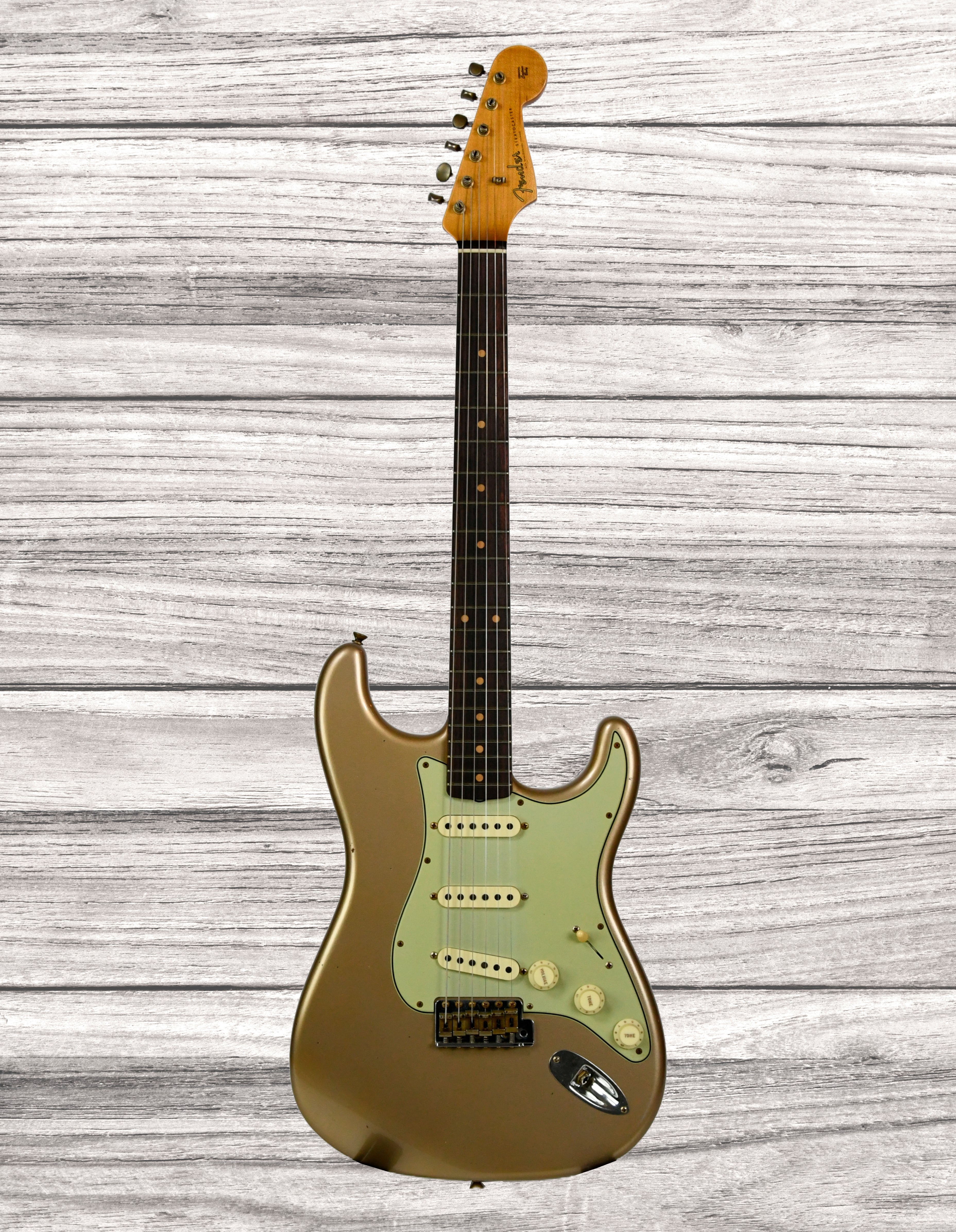 fender-custom-shop-time-machine-collection-59-strat-journeyman-relic-shoreline-gold_6788e37b7d610.jpg