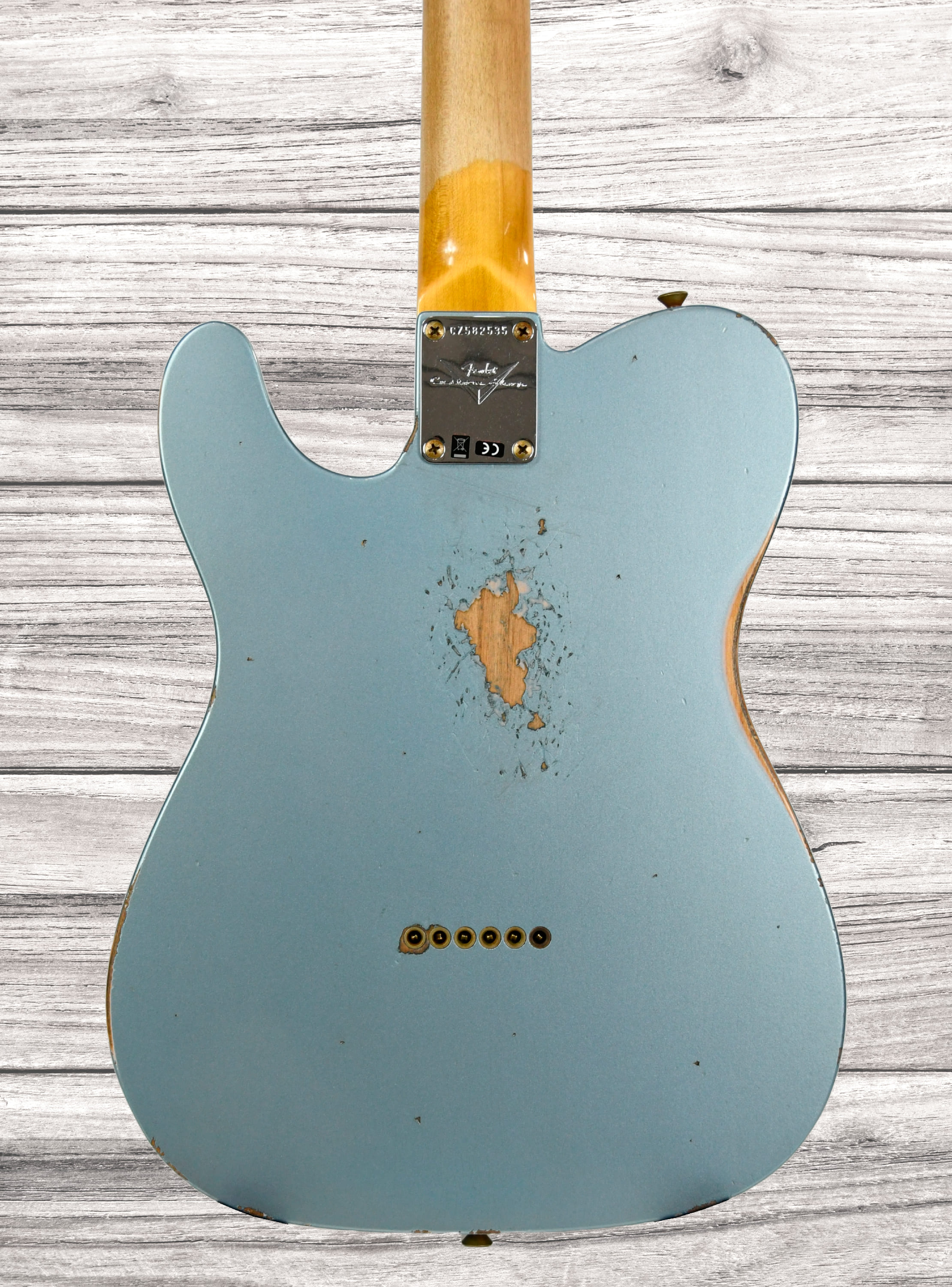 fender-custom-shop-time-machine-collection-63-tele-relic-ice-blue-metallic_678e920e17fe1.jpg