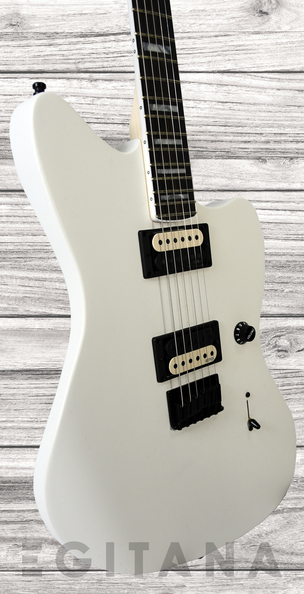 fender-jim-root-jazzmaster-arctwhite_637de73e7418e.jpg