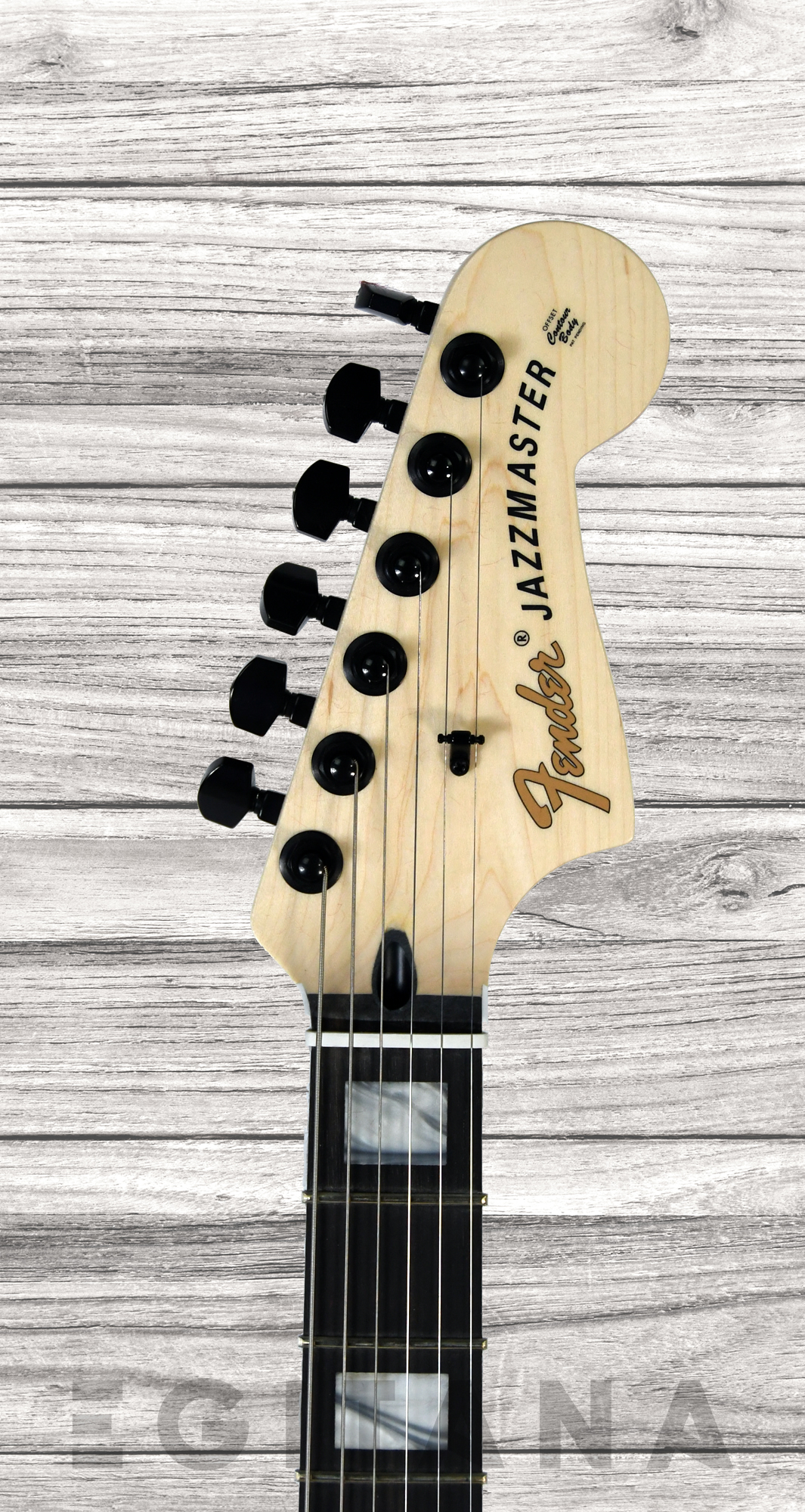 fender-jim-root-jazzmaster-arctwhite_637de73faf4bb.jpg