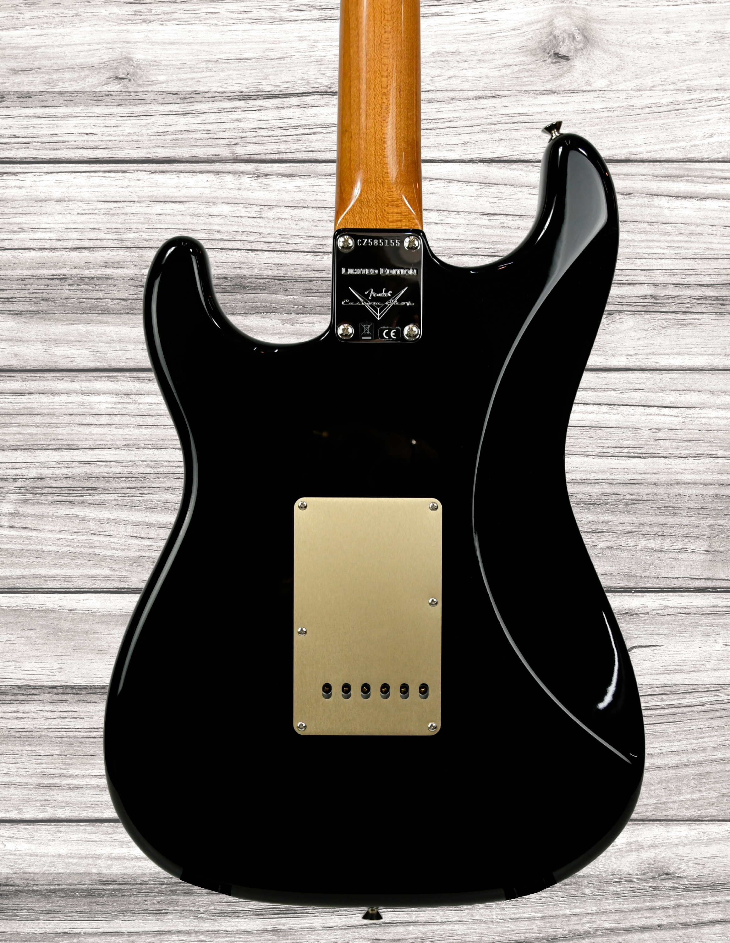 fender-limited-edition-roasted-stratocaster-special-nos-aged-black_683f0543bf0ec.jpg