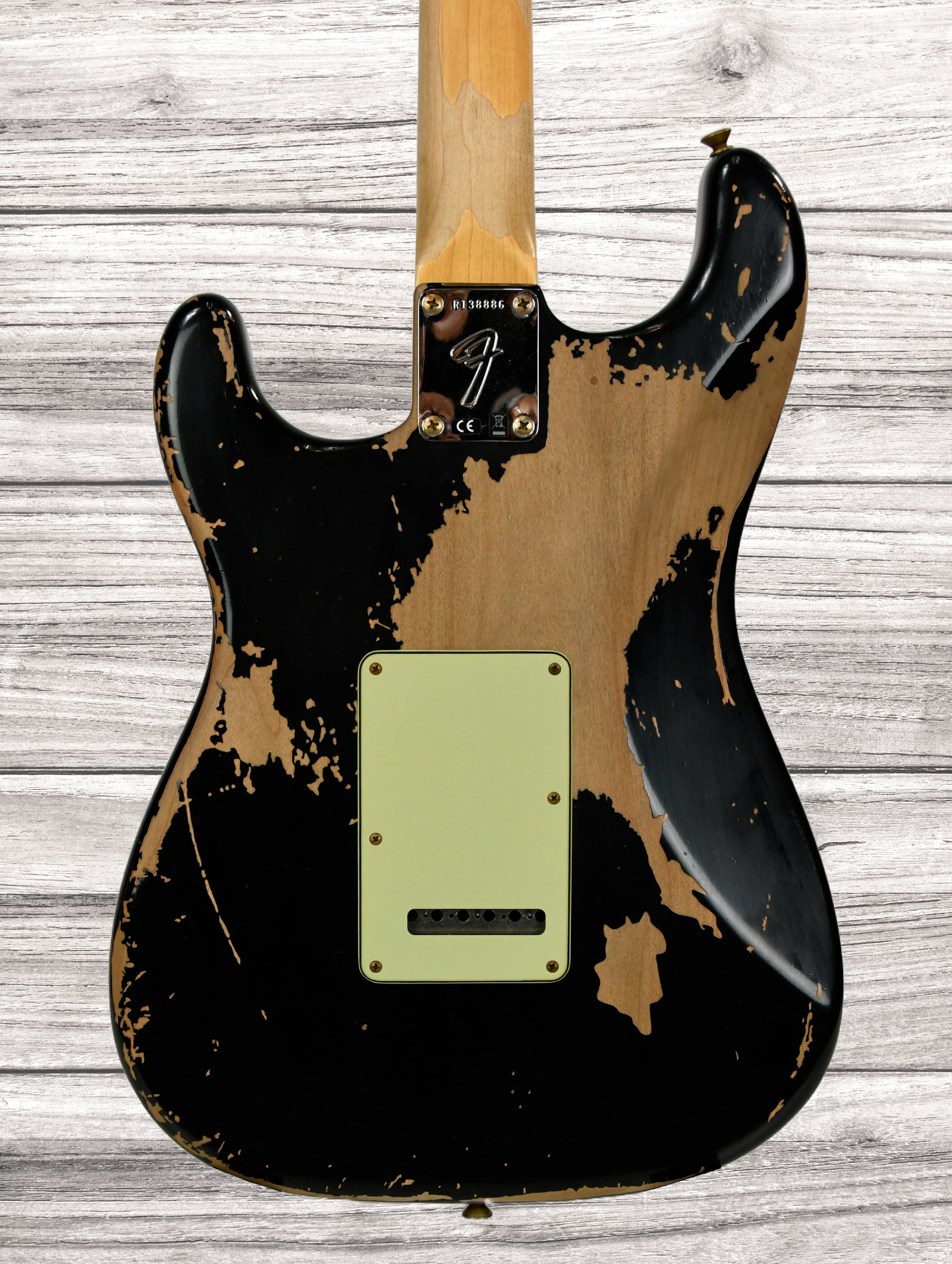 fender-michael-landau-signature-1968-stratocaster-round-laminated-rosewood-black_679c9922a3d03.jpg