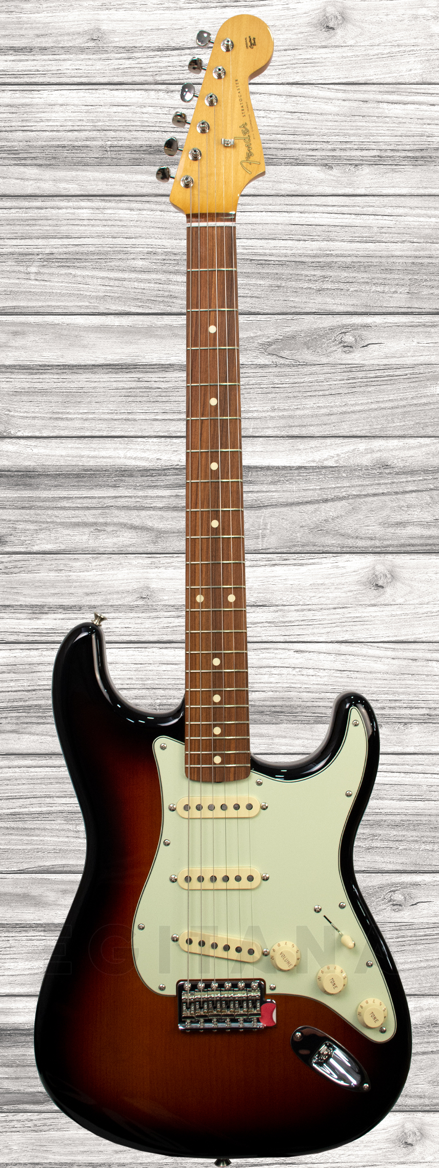 fender-vintera-60s-strat-3-sb_5f1b0f435c621.jpg