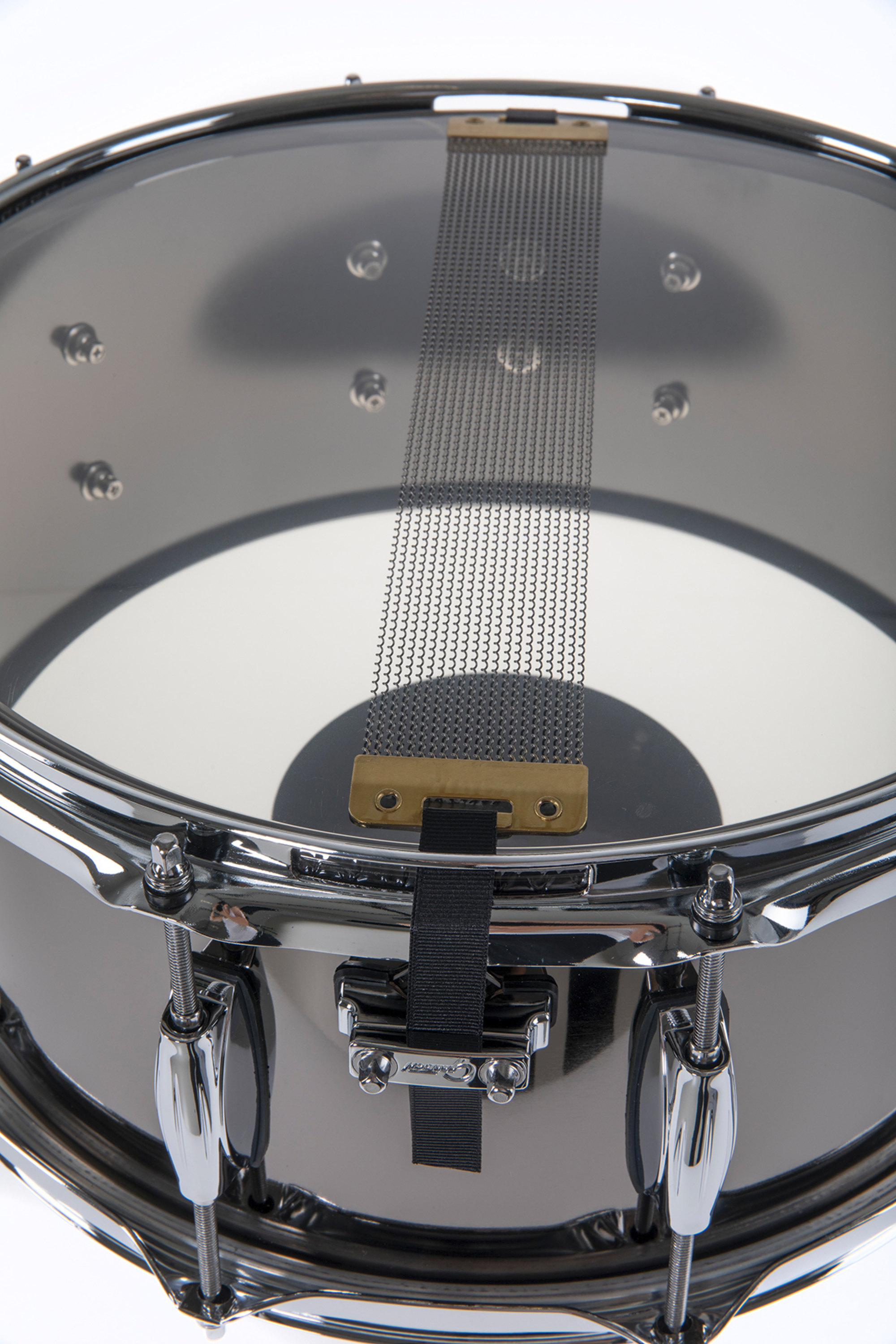 gretsch-drums-snare-drum-full-range-black-nickel-over-steel_65cc94286cfb5.jpg