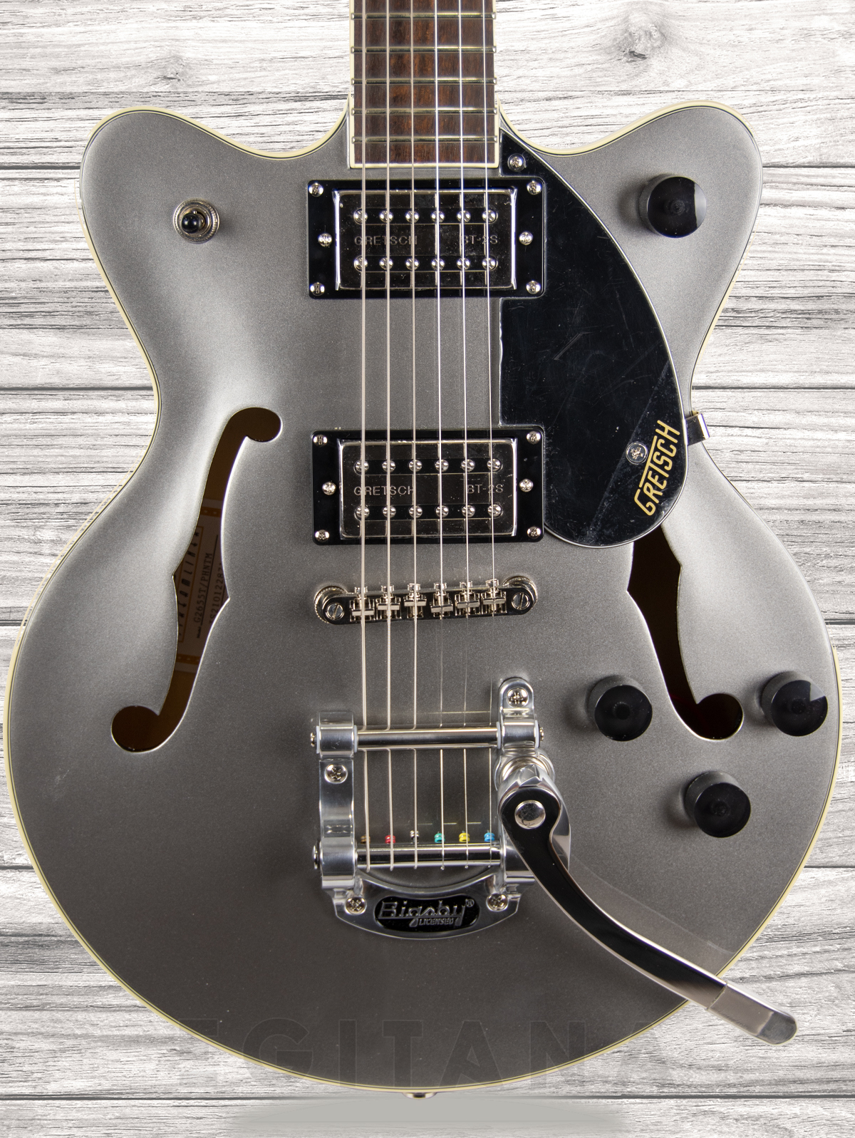gretsch-g2655t-streamliner-center-block-jr-bigsby-lrl-phantom-metallic_60af7efef33ee.jpg