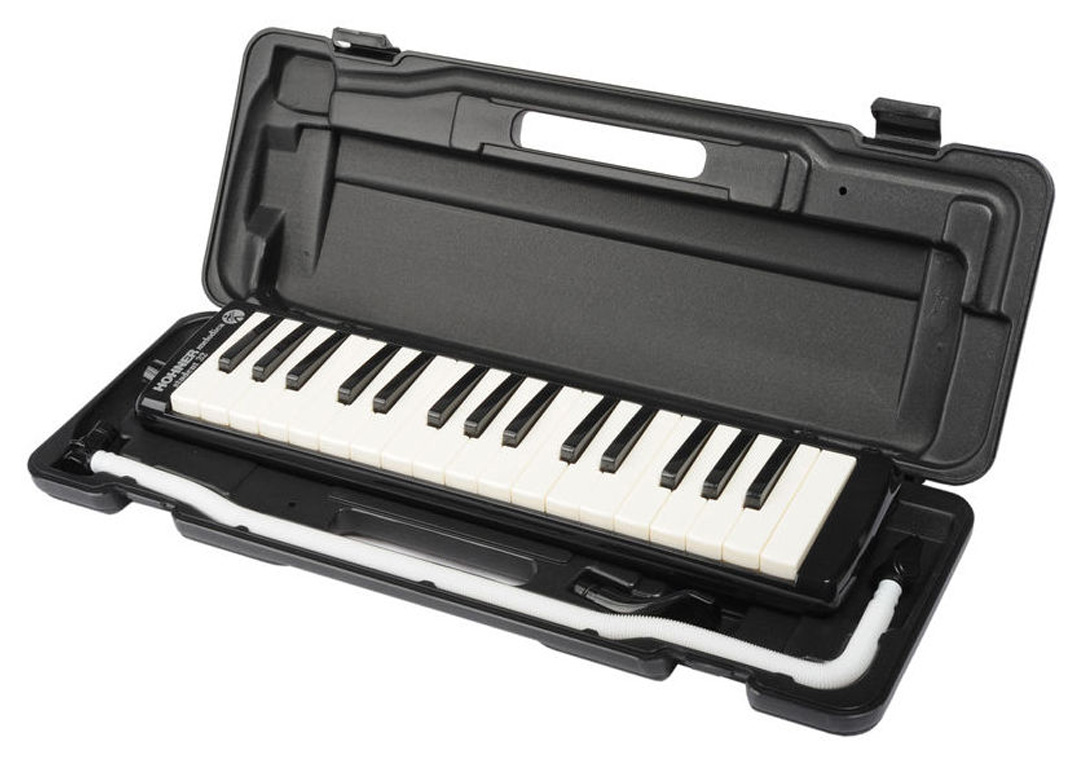 hohner-student-melodica-26-black_5c45bd6780714.jpg