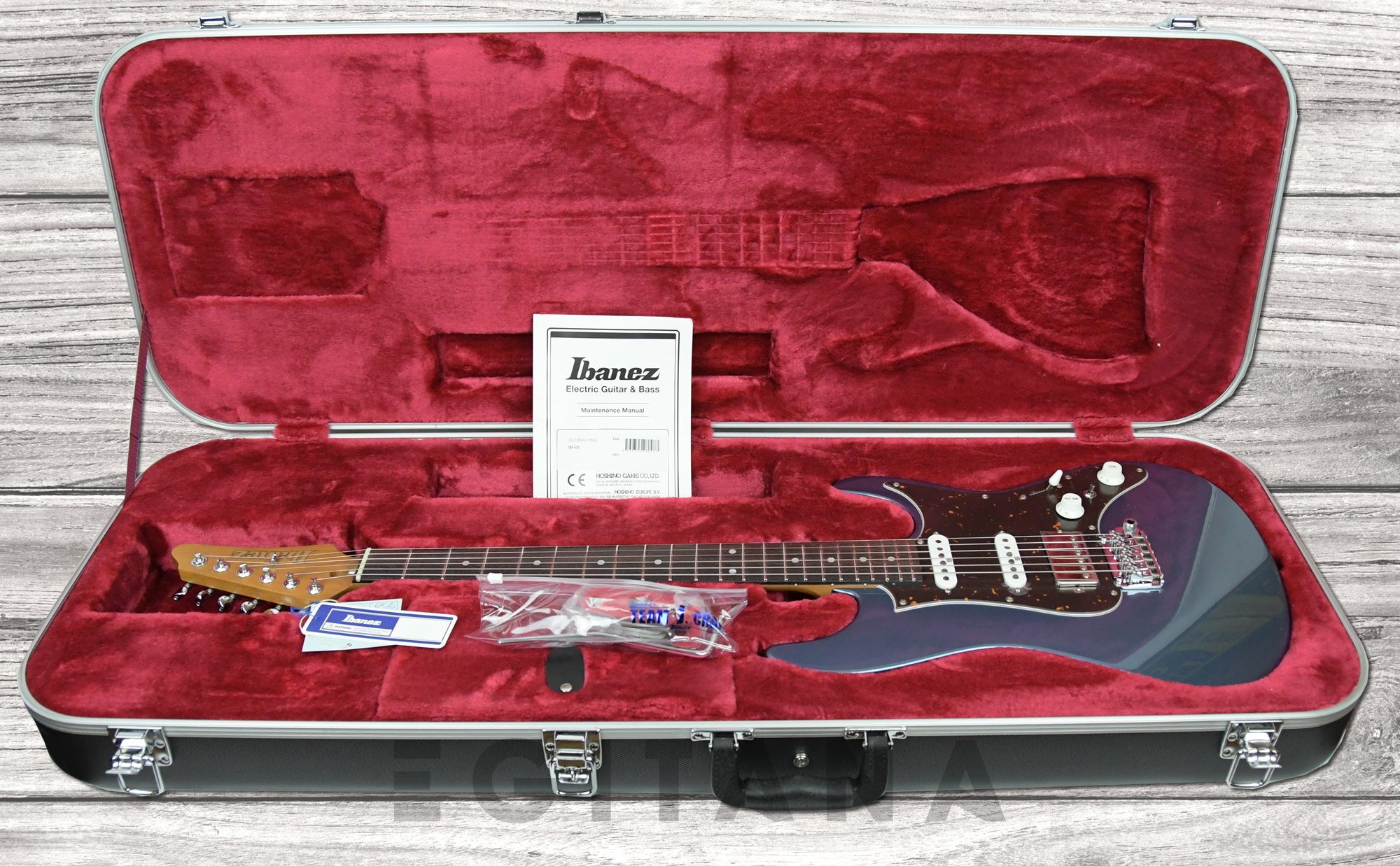 ibanez-az2204n-pbm_61b71f226b502.jpg