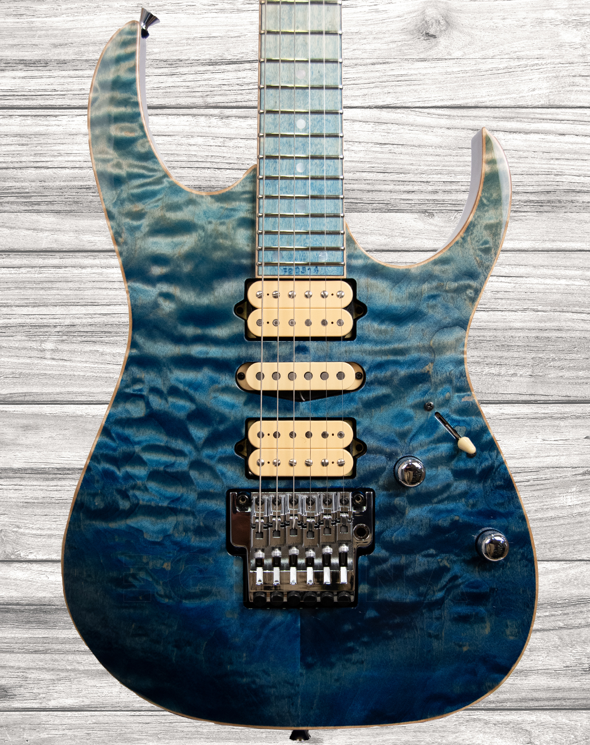 ibanez-jcrg2001-und_5f57abfec7d4f.jpg