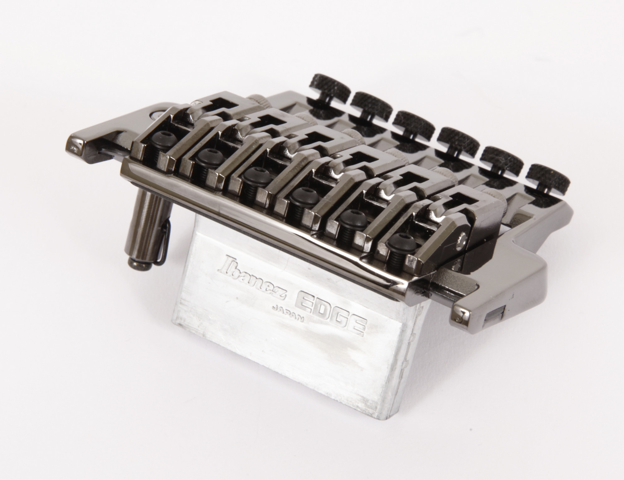 ibanez-lo-pro-edge-tremolo-cosmo-black-2le1r31k_64149216b7c15.jpg