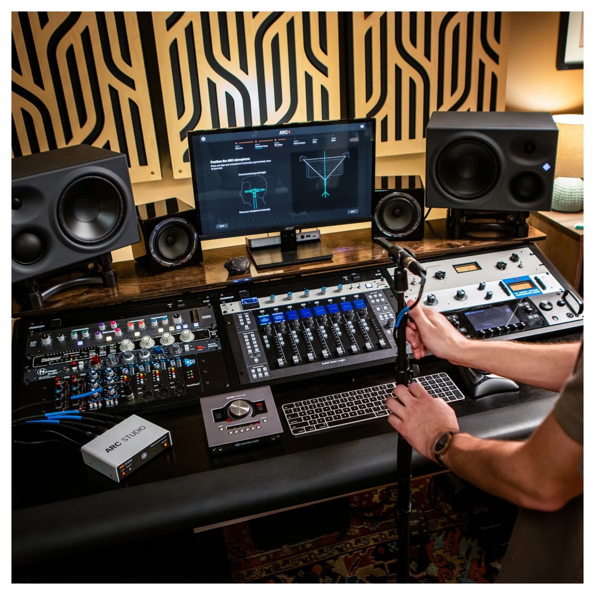 ik-multimedia-arc-studio_68668db92ff68.jpg