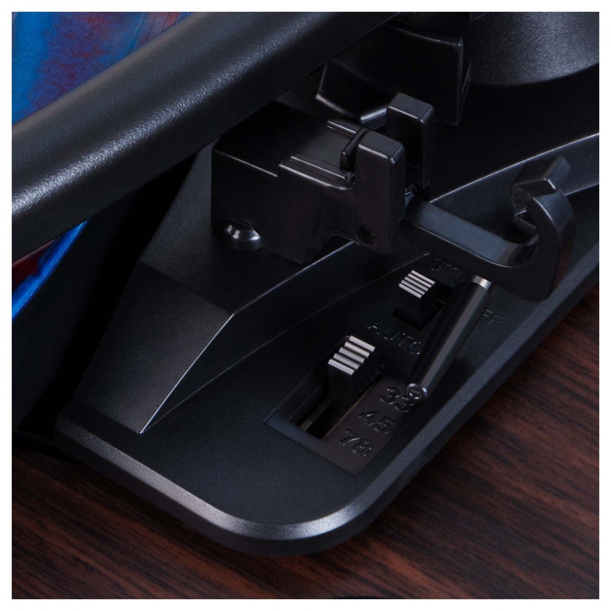 ion-luxe-lp-vinyl-player_63d7ea49e32ca.jpg