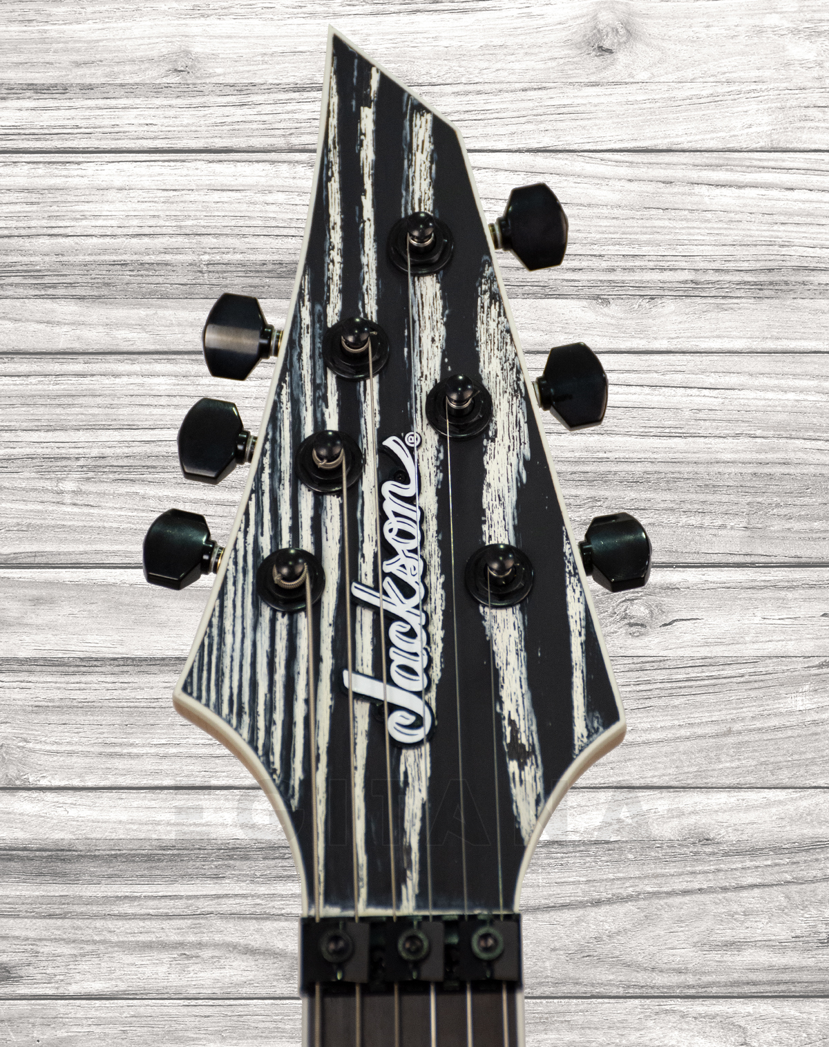 jackson-pro-dinky-modern-ash-fr6-black-white_5f2c10c4d75c7.jpg