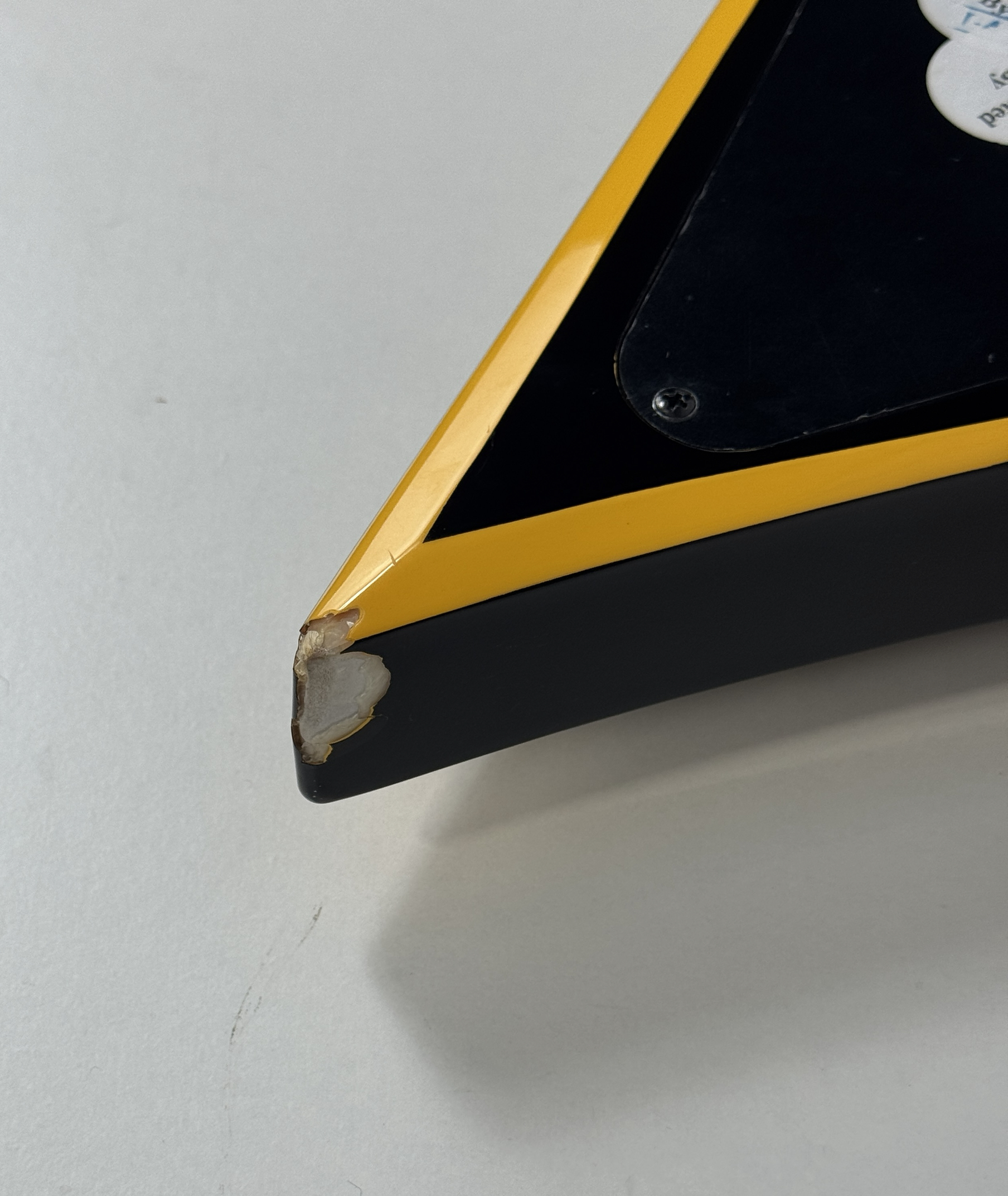 jackson-rrx24-black-w-yellow-bevels-b-stock_681109ee9764a.jpg