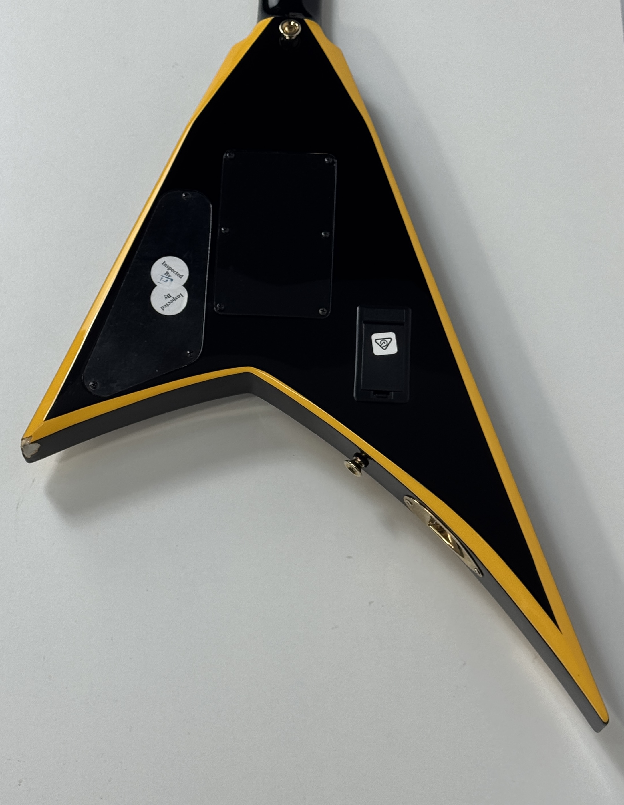 jackson-rrx24-black-w-yellow-bevels-b-stock_681109f294589.jpg