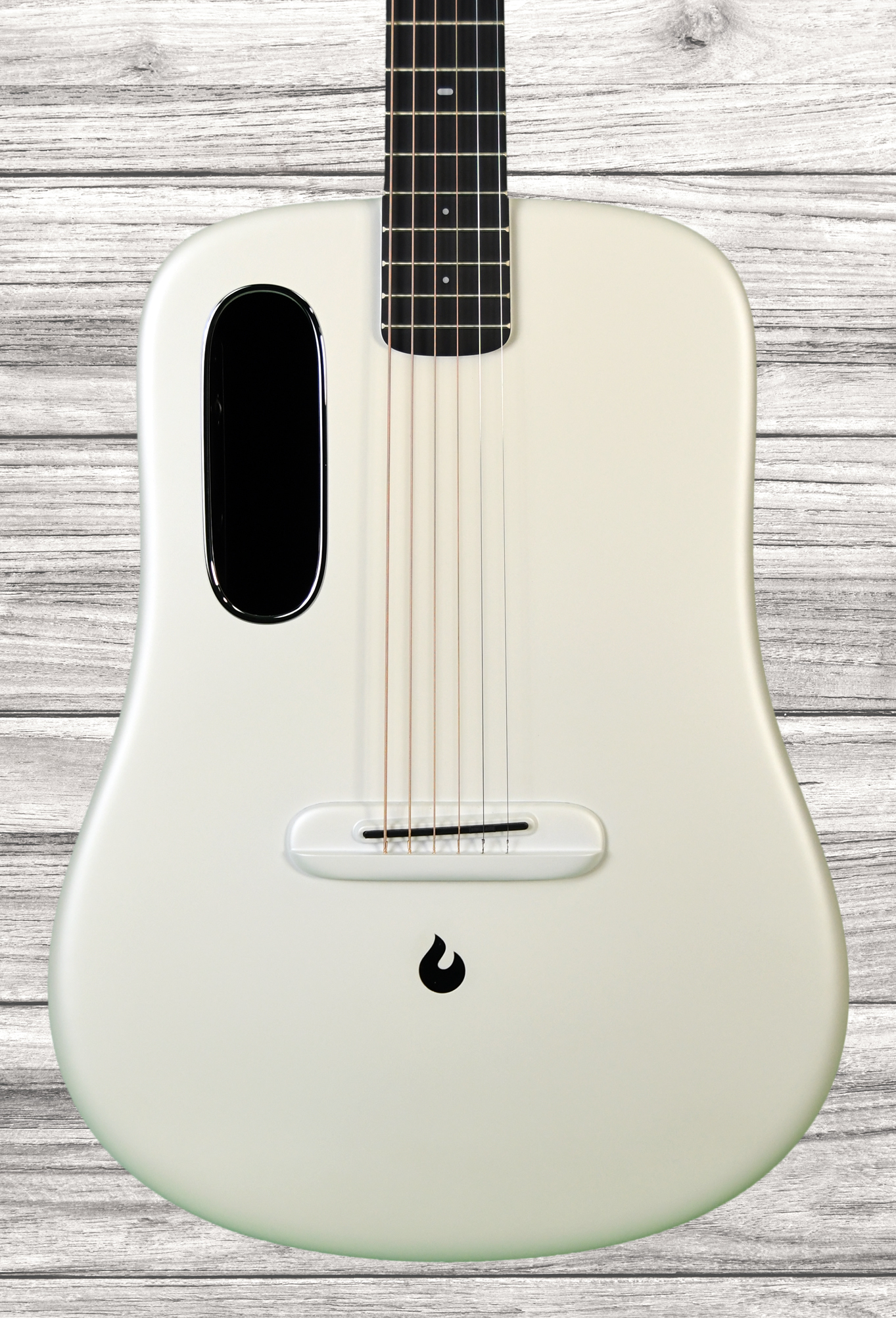 lava-music-me-3-space-bag-38-white_6365236d99ac1.jpg