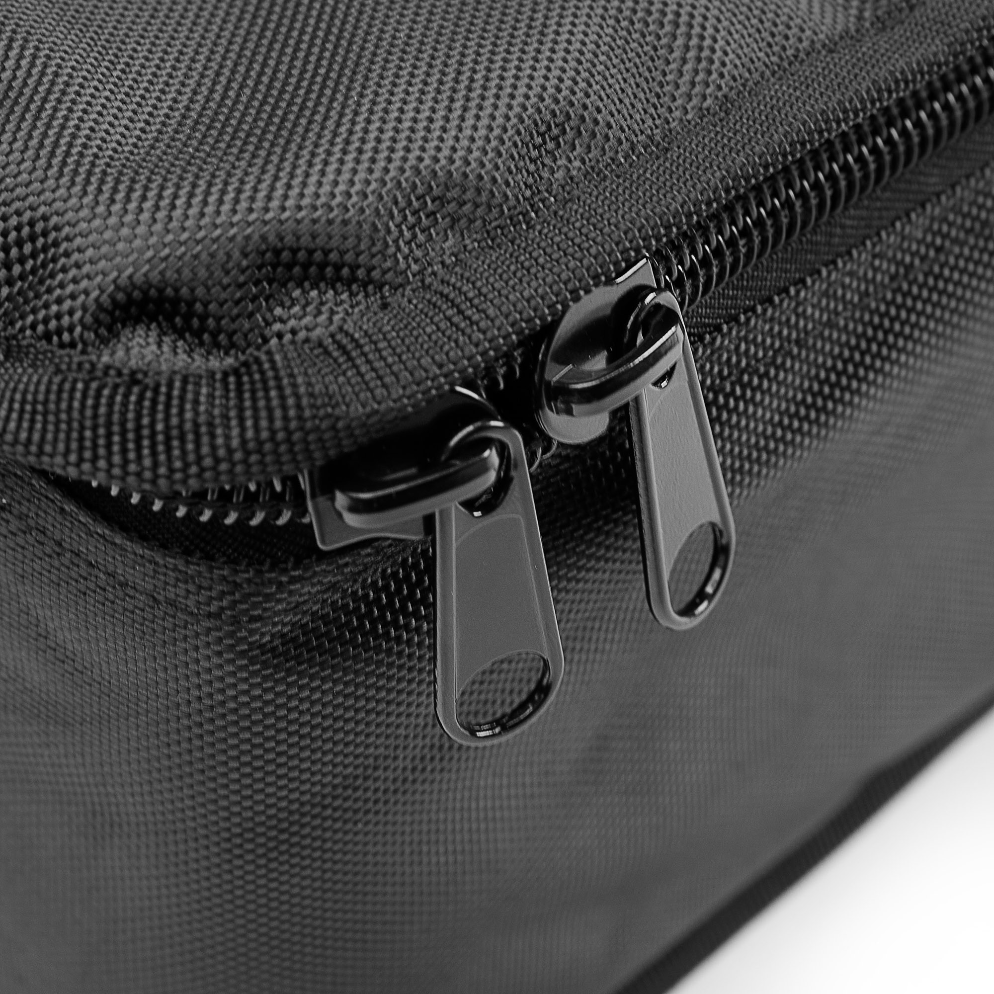 ld-systems-maui-28-g3-sat-bag_680a5718431b2.jpg