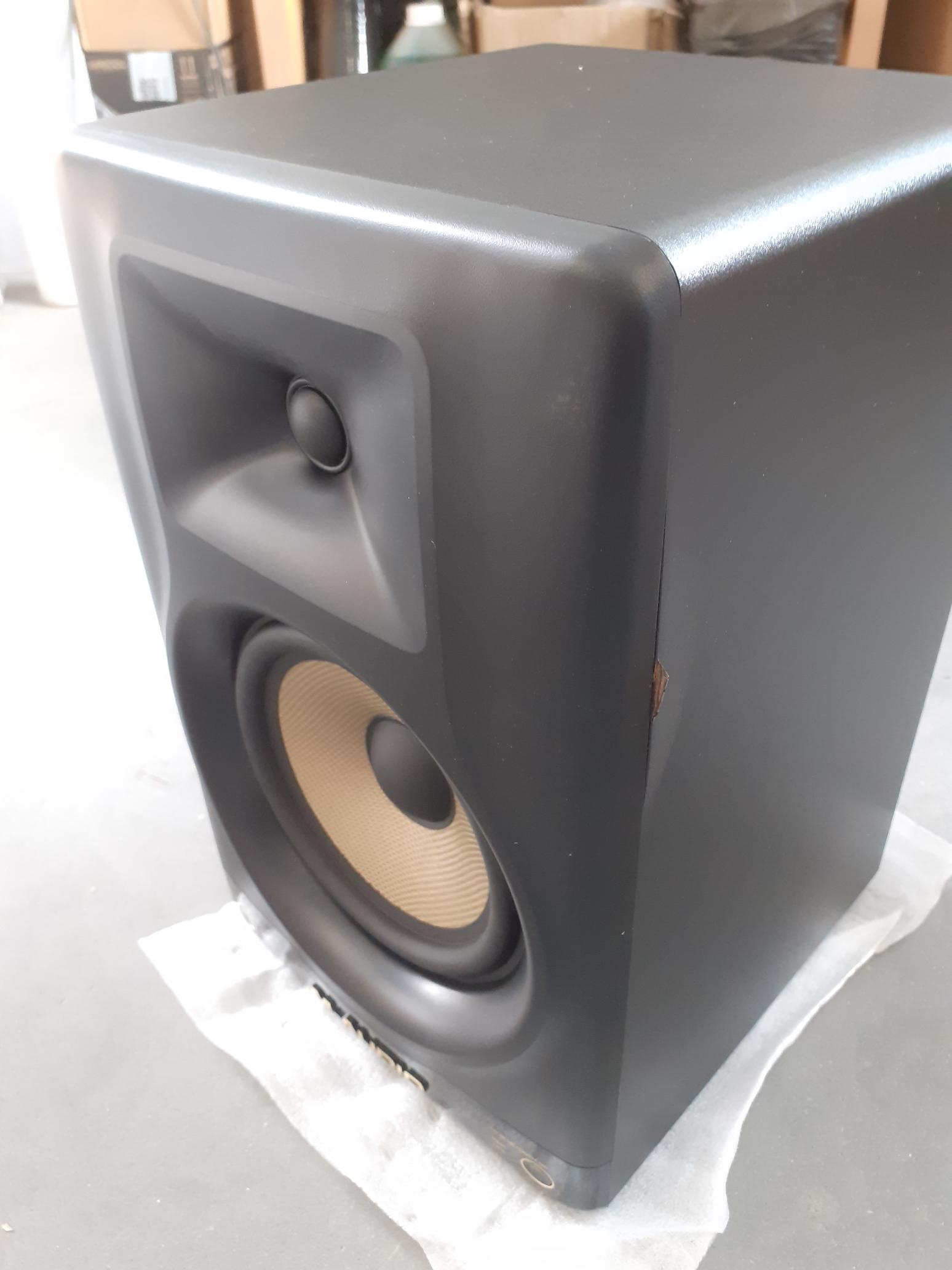 m-audio-forty-sixty-b-stock_690b722aaba9d.jpg