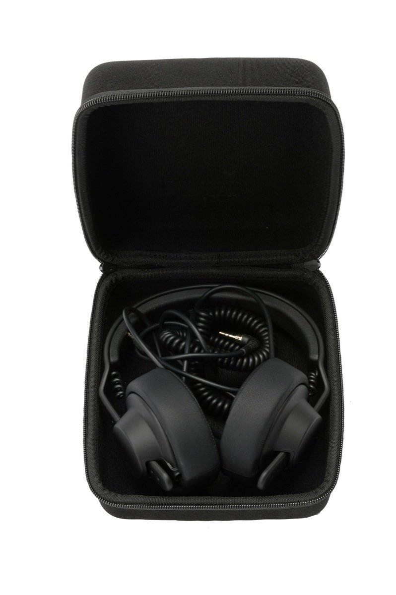 magma-headphone-case-2_595e6af6c8e50.jpg