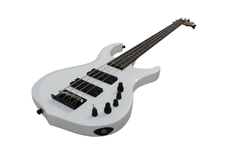 marcus-miller-m2-4-2nd-gen-white-pearl_6a1418d0e38f5.jpg