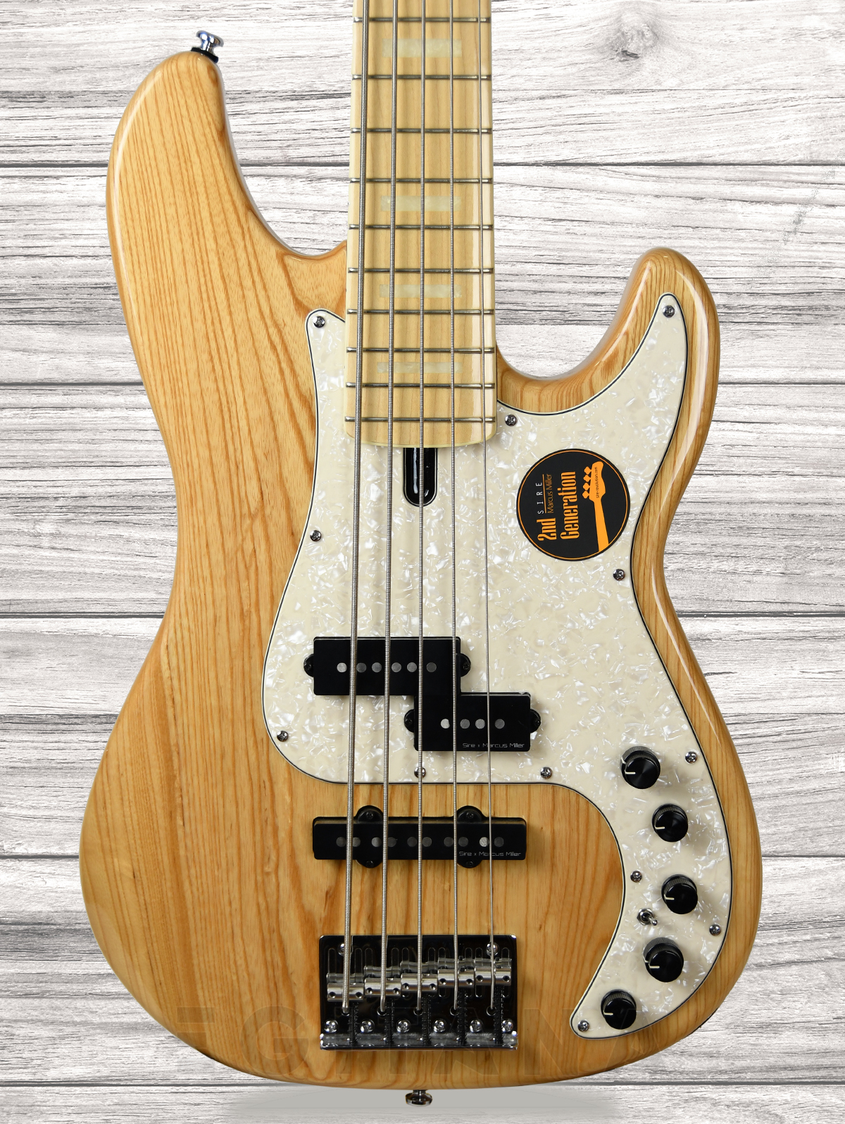 marcus-miller-p7-swamp-ash-5-natural-2nd-gen_60e5b1ec5860c.jpg