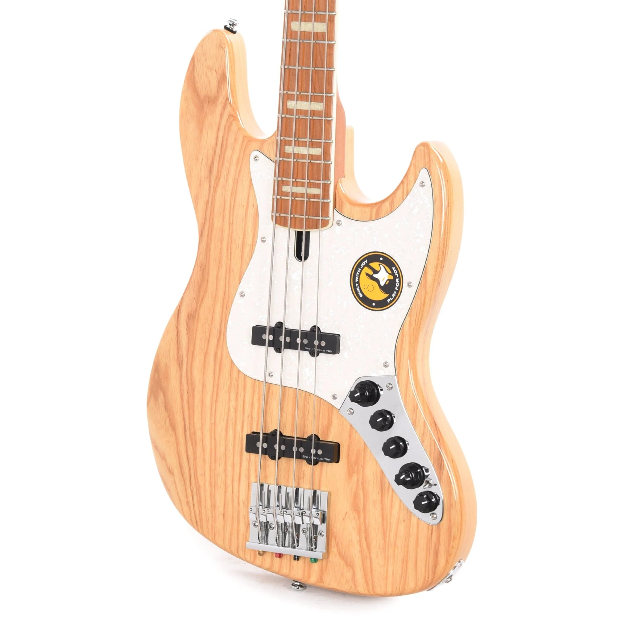 marcus-miller-v8-4-nt_64d39b06c8b96.jpg