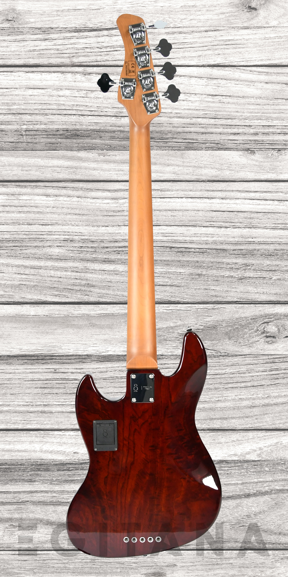 marcus-miller-v8-5-ts_6363a00527330.jpg