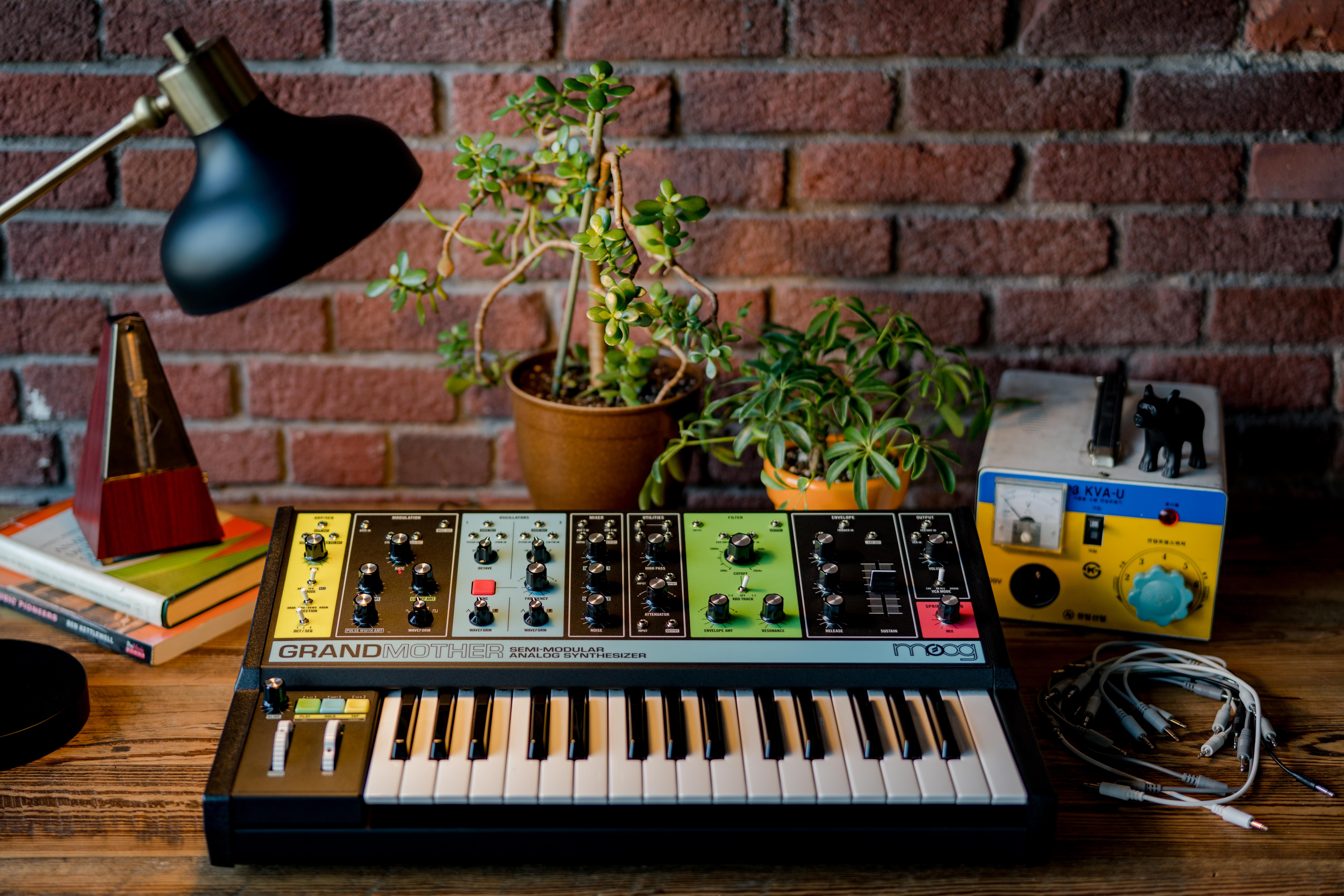 moog-grandmother_662293f767128.jpg