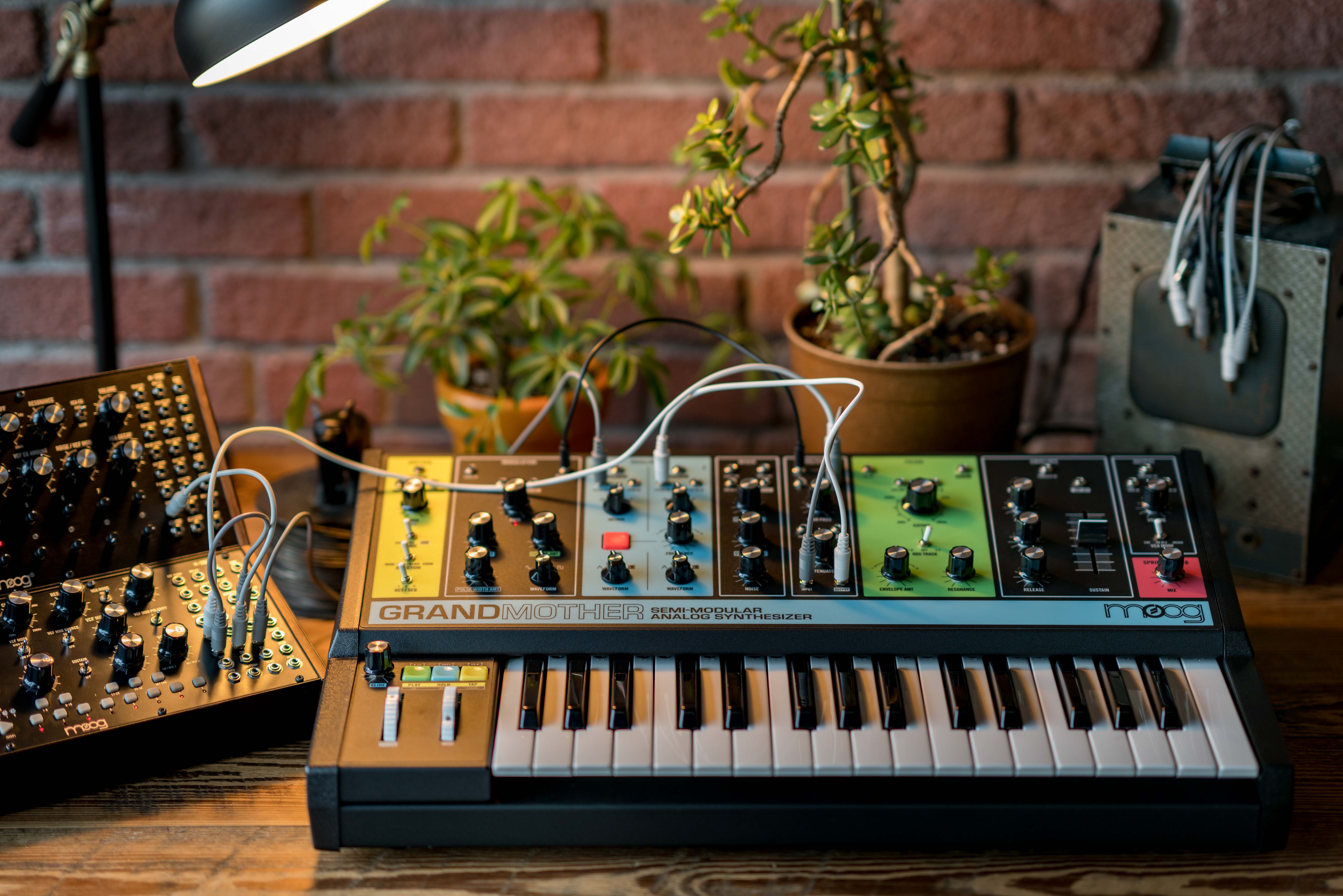 moog-grandmother_6622940440f28.jpg
