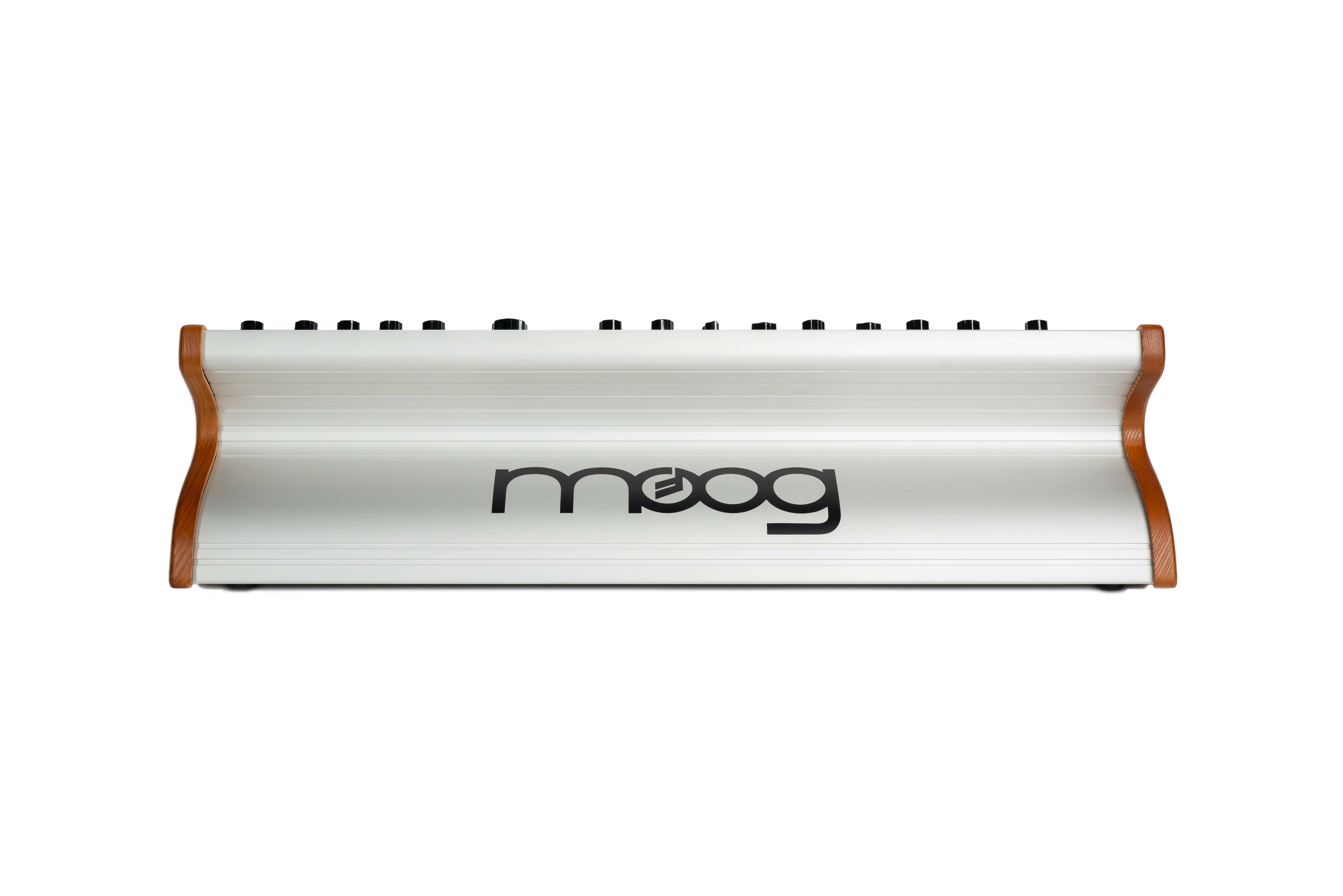 moog-subsequent-37_662243ef2bace.jpg
