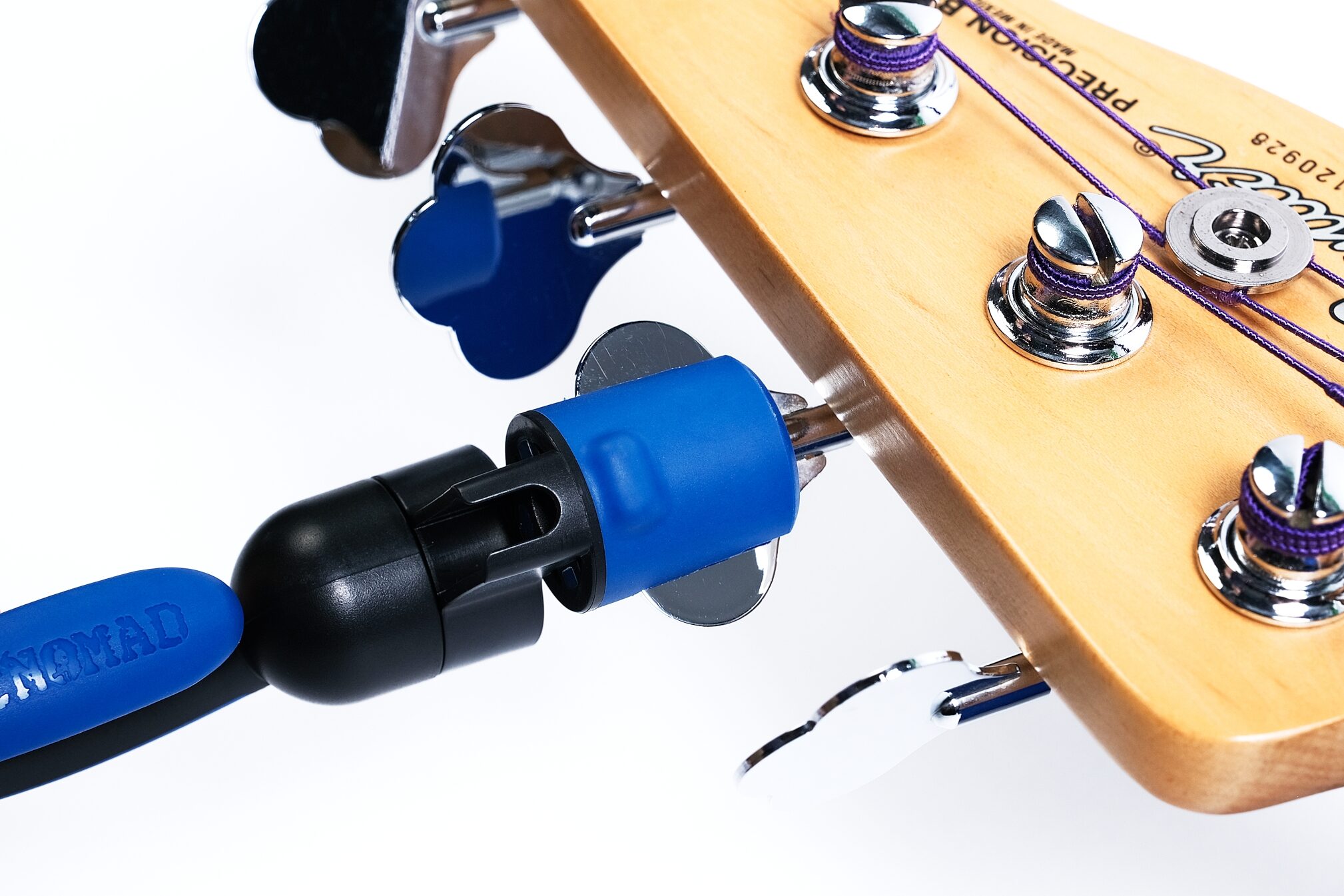 musicnomad-enrolador-alicate-pin-puller-mn223_641064fcbef60.jpg