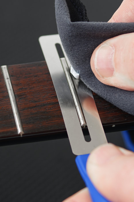 musicnomad-mn144-total-fretboard-care-kit_60755e4d8399a.jpg